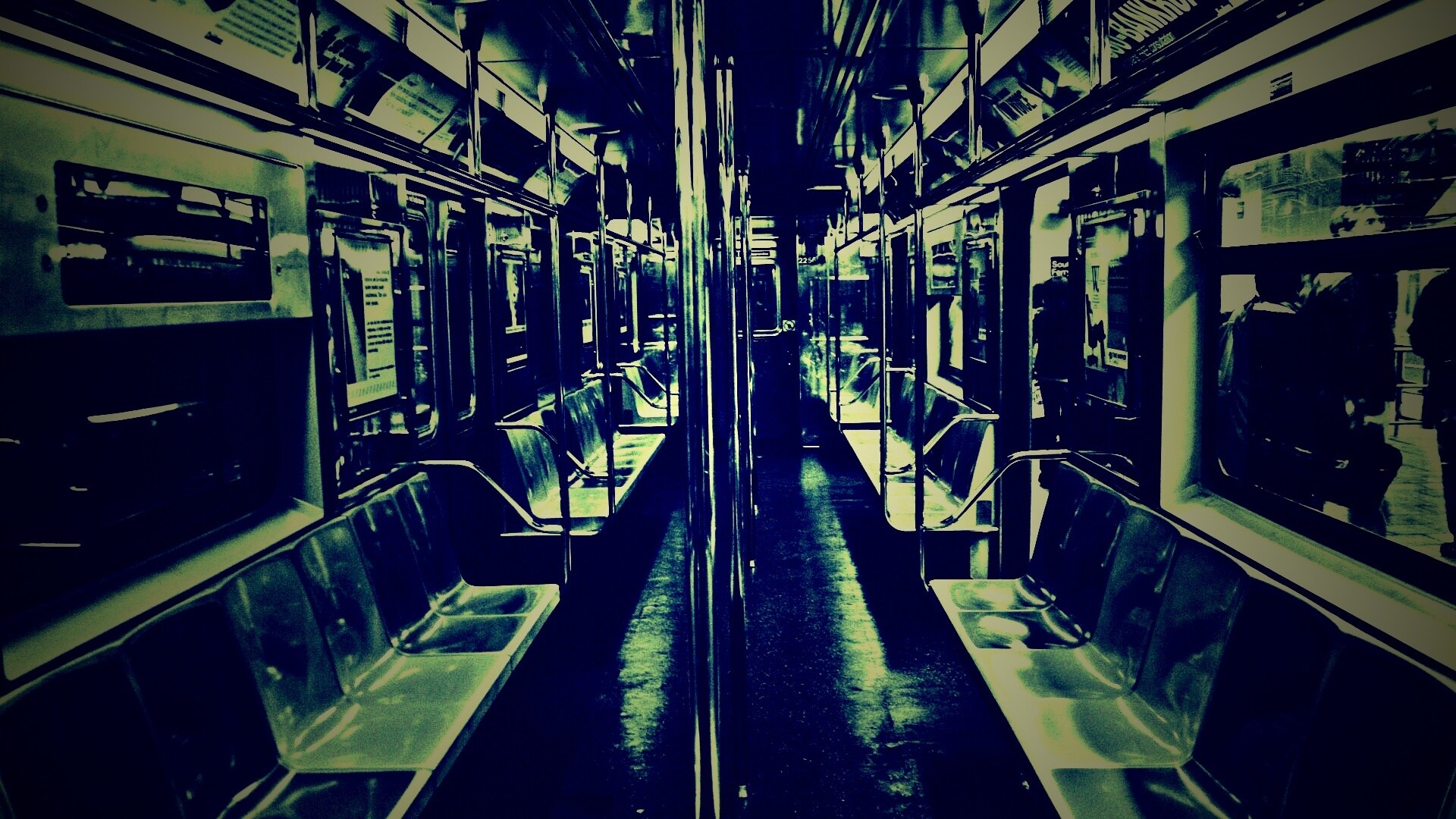 Пустой вагон метро обои