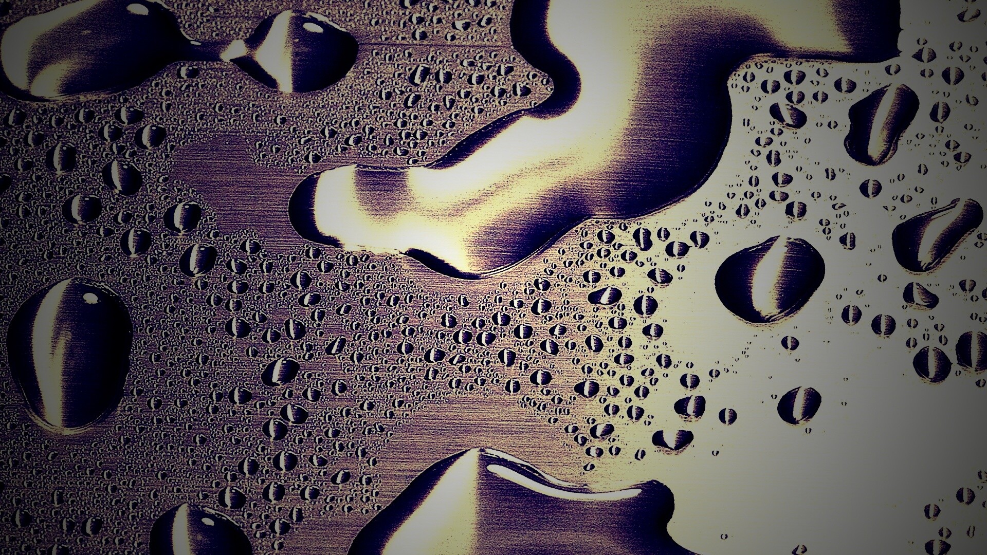 Вода на металлической поверхности обои