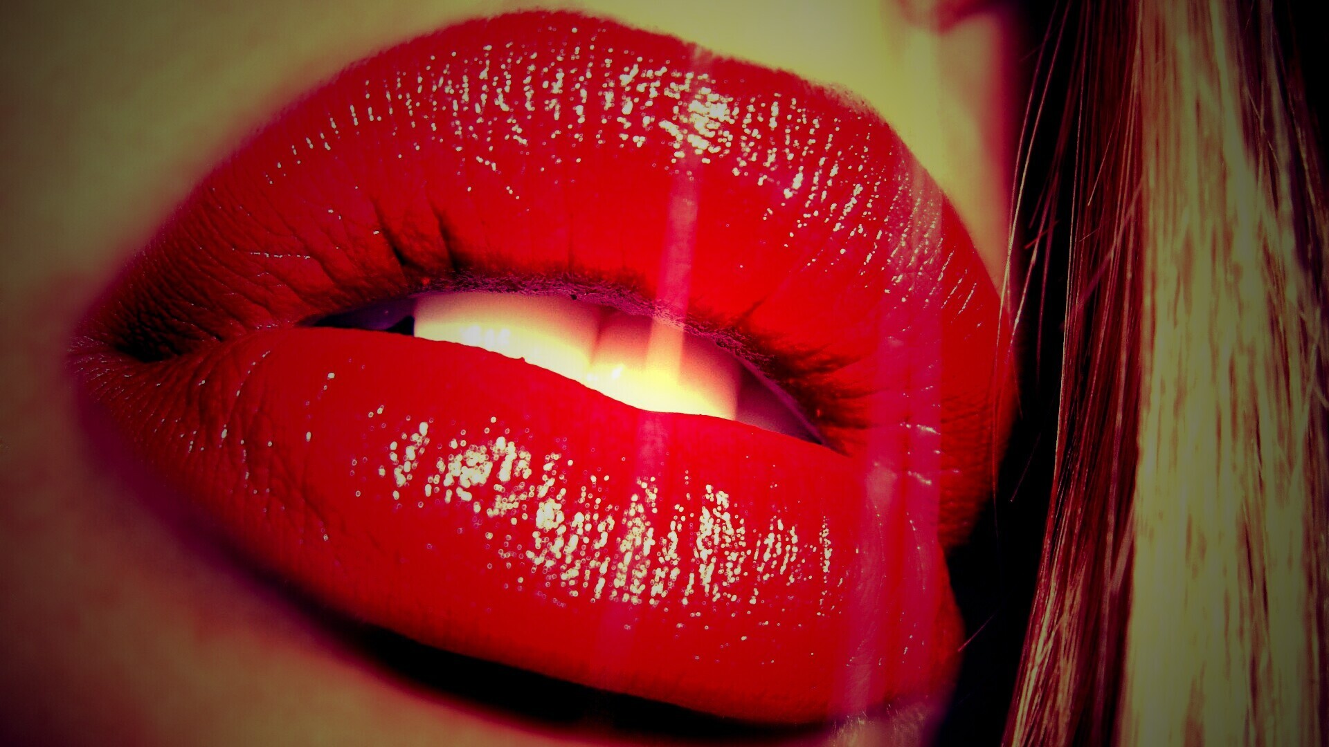 Сочные губы обои