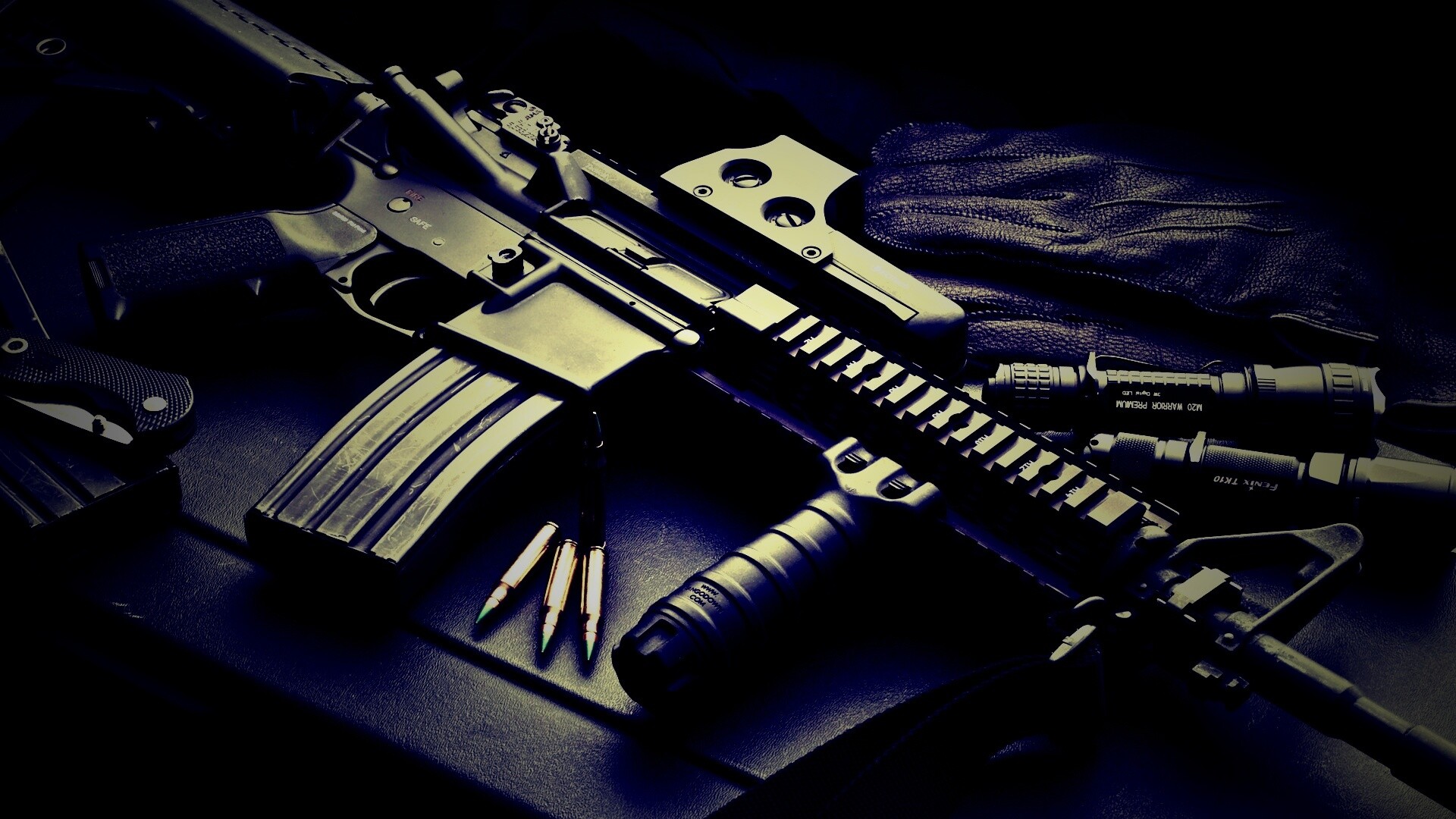 Черный автомат обои