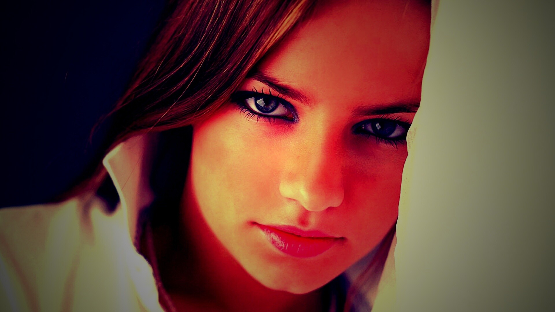 Красивая молодая девушка обои