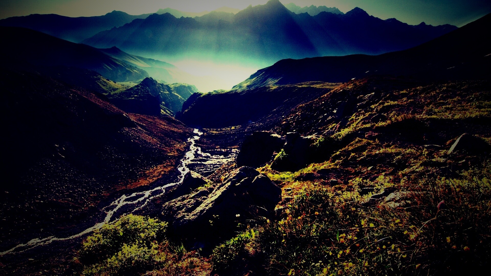 Горы и ручей обои