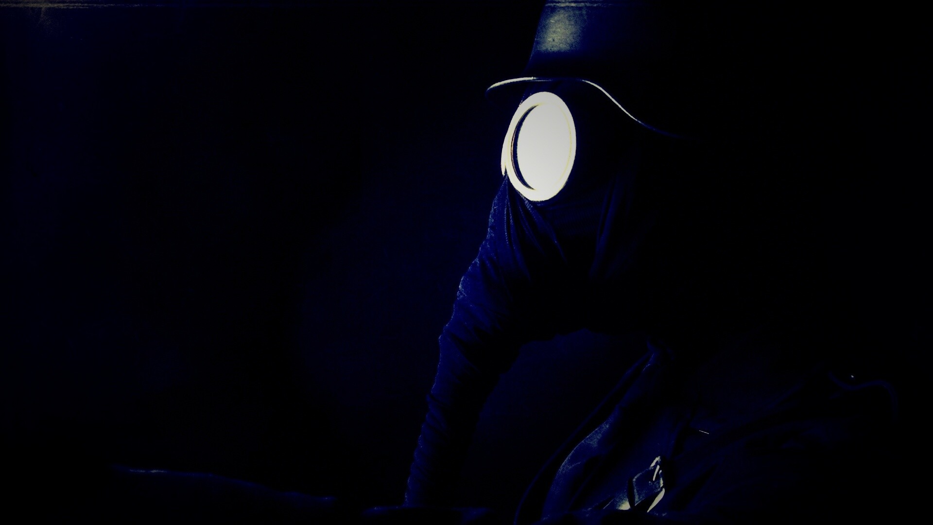 В противогазе обои