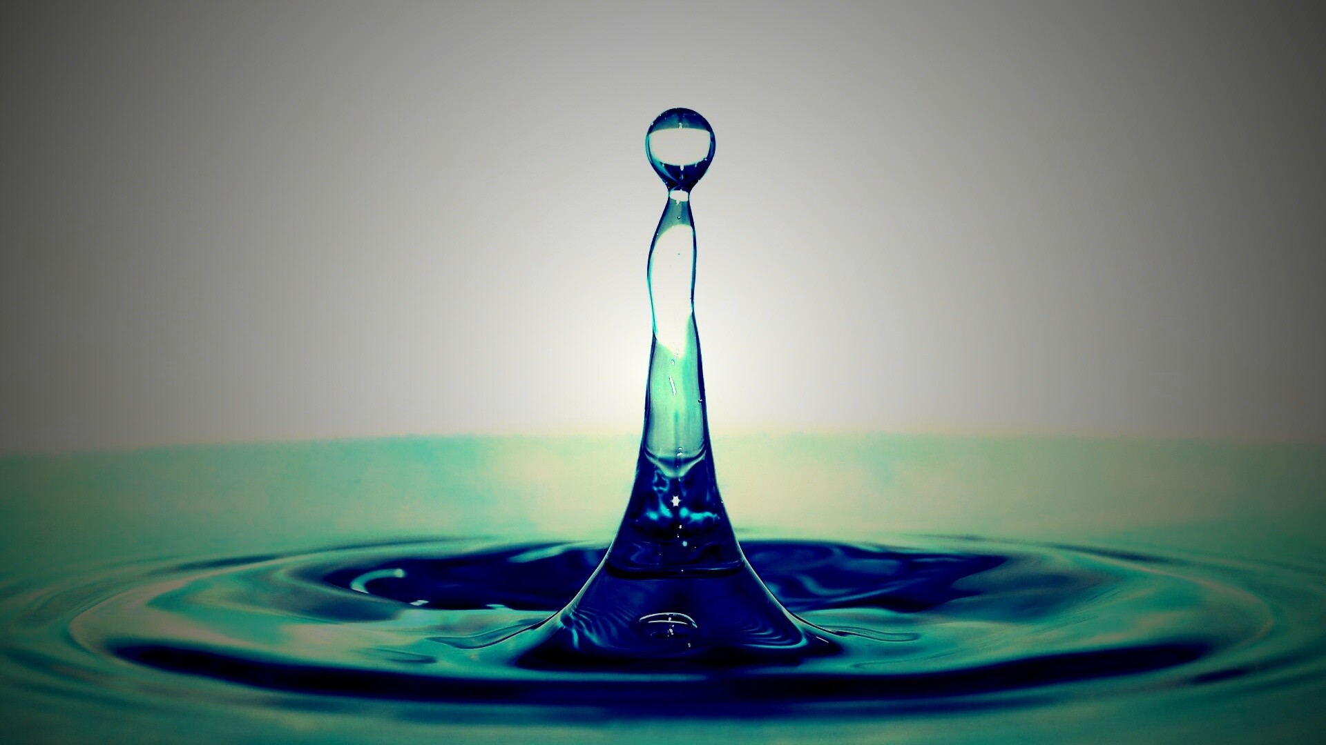 Падение капли обои