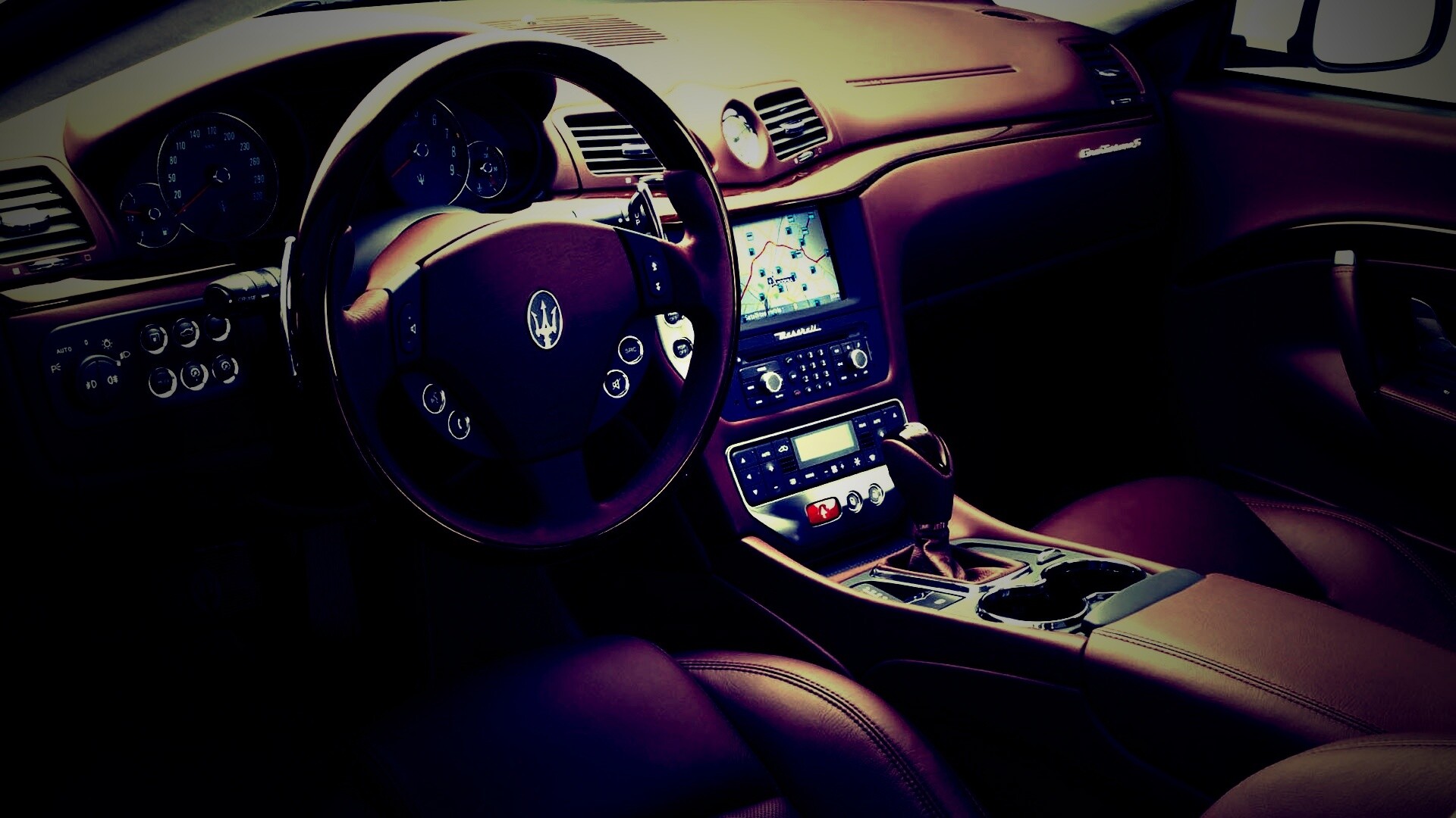 Салон Maserati Granturismo обои