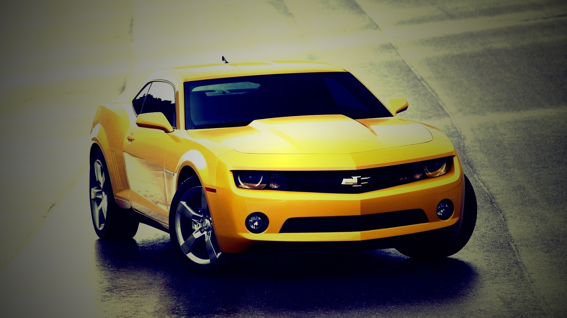 Шевроле Камаро на трассе обои