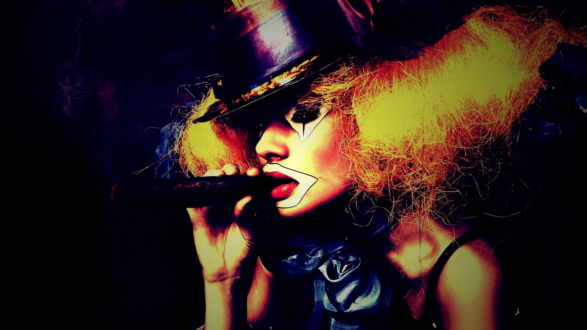 Девушка клоун курит сигару обои