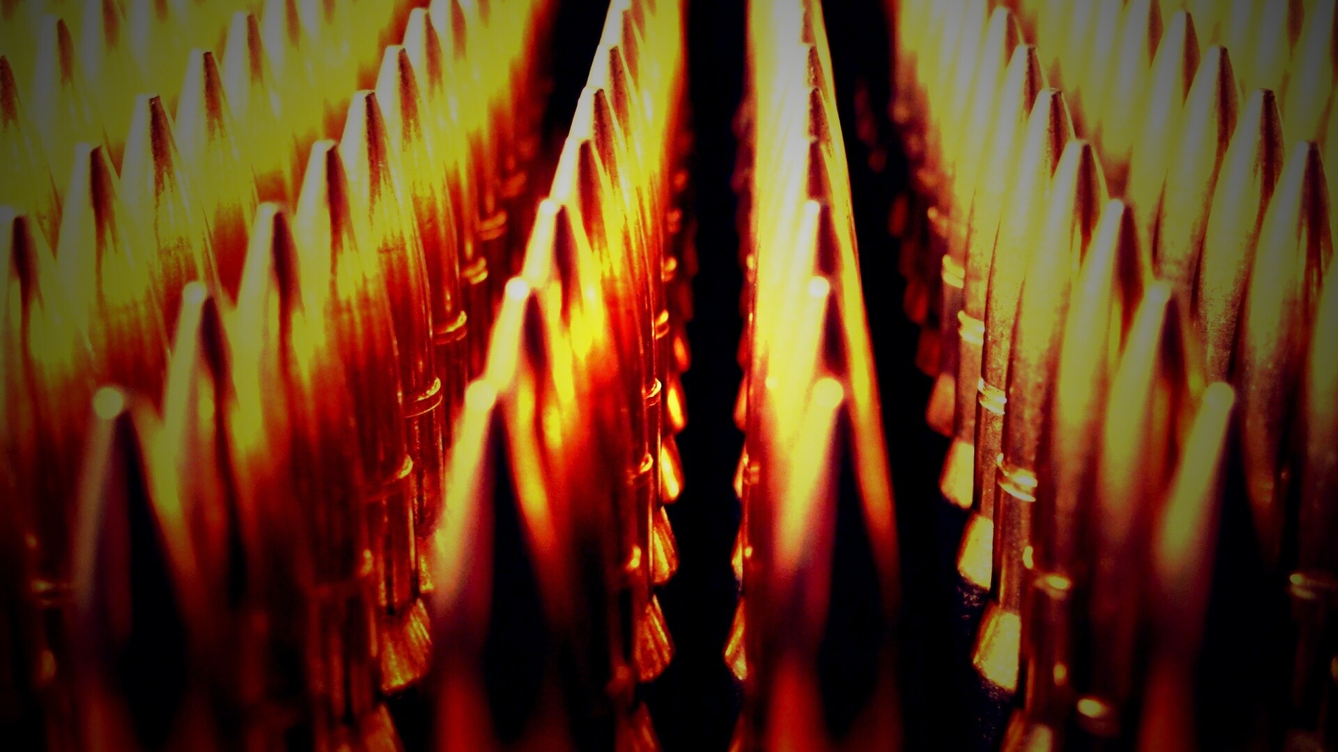 Стройные ряды патронов обои