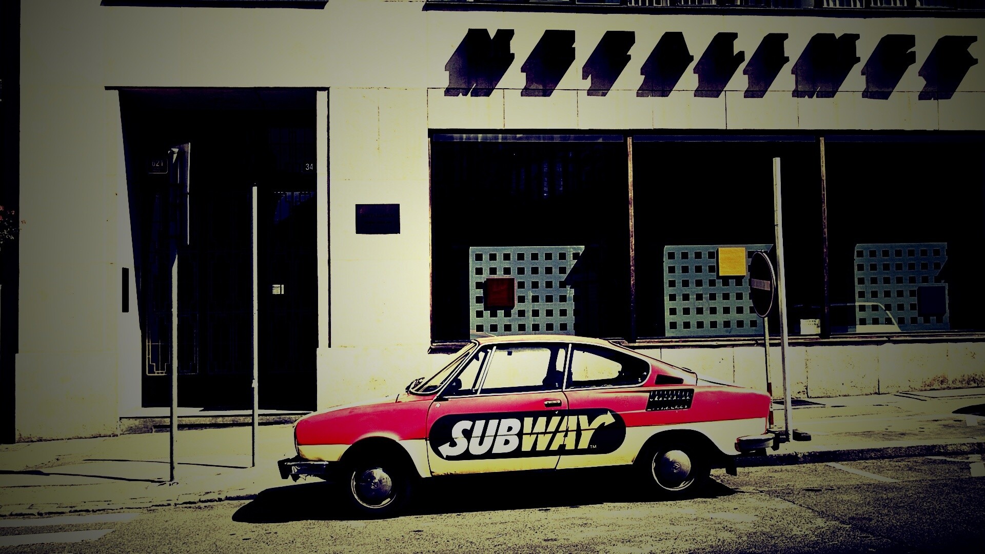 Реклама Subway на машине в Праге обои