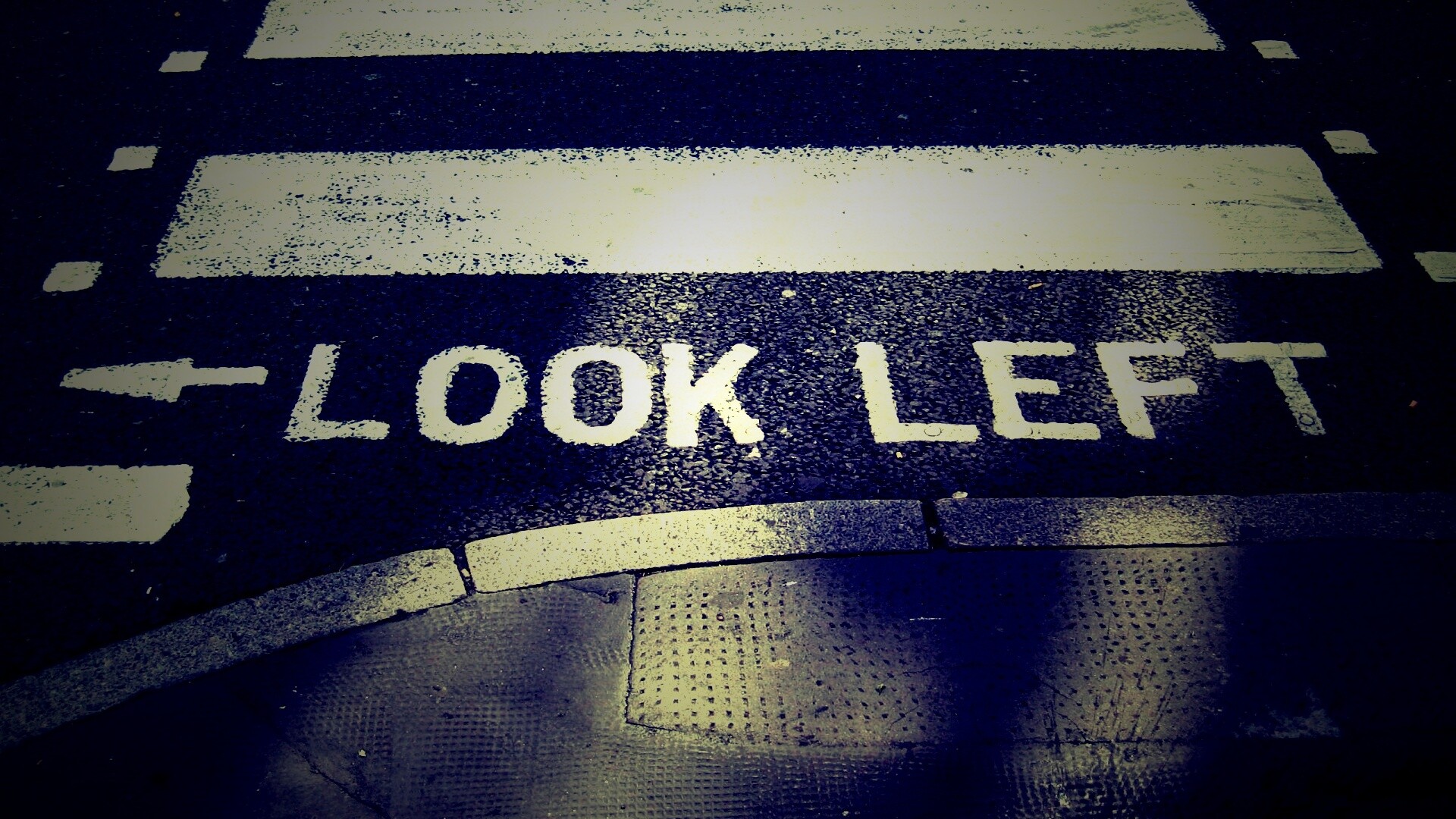 Посмотрите налево обои