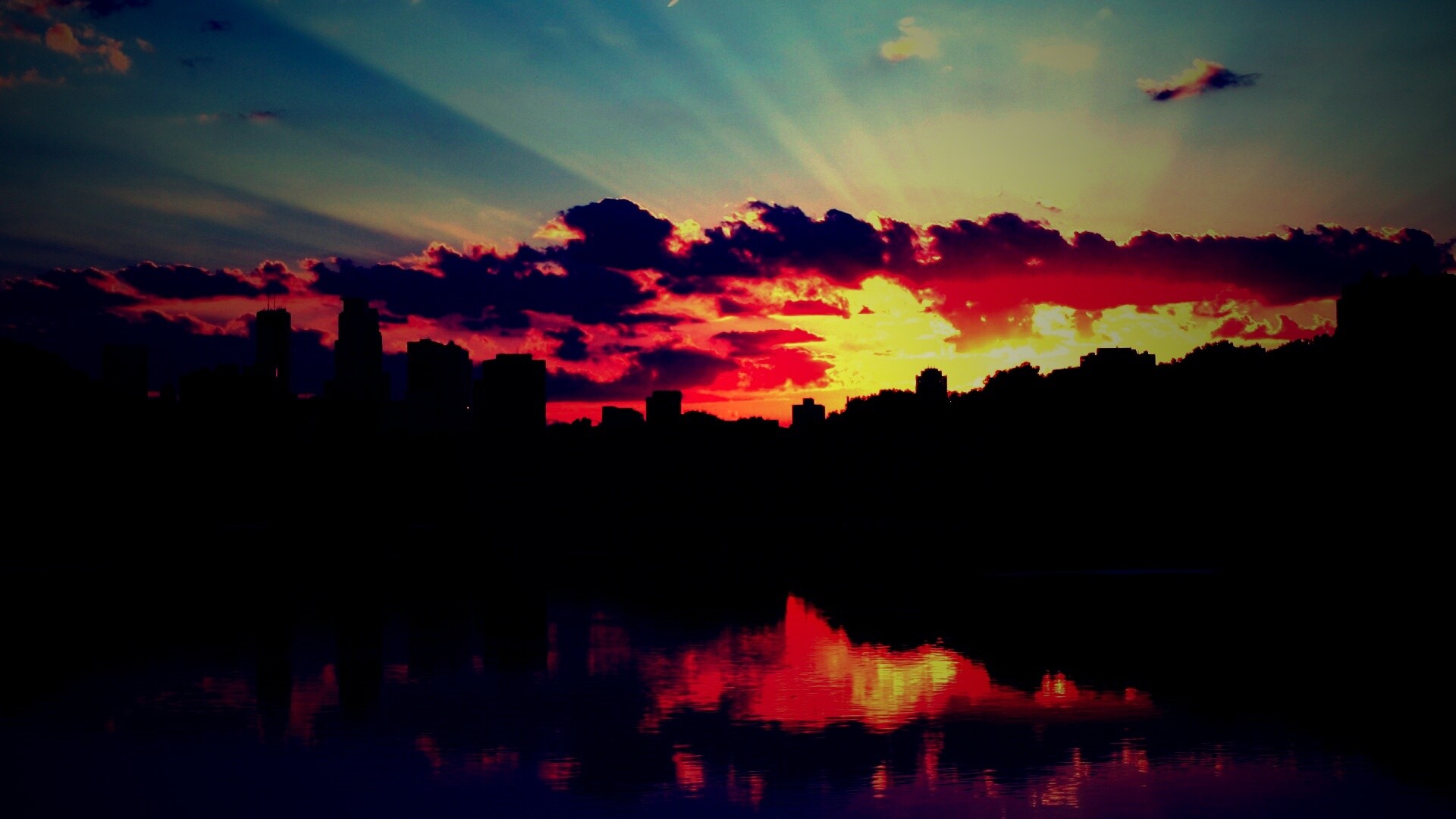 Закат над городом обои