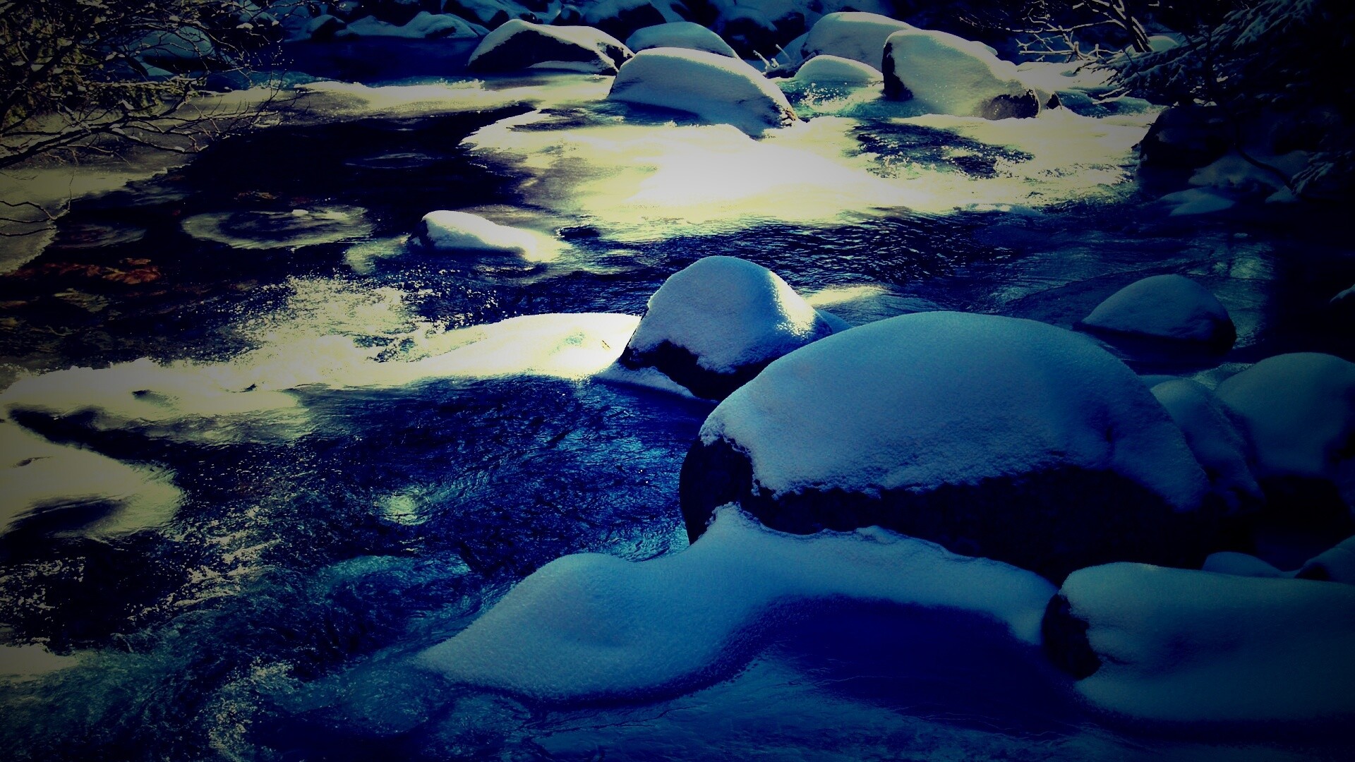 Замёрзжая речка обои