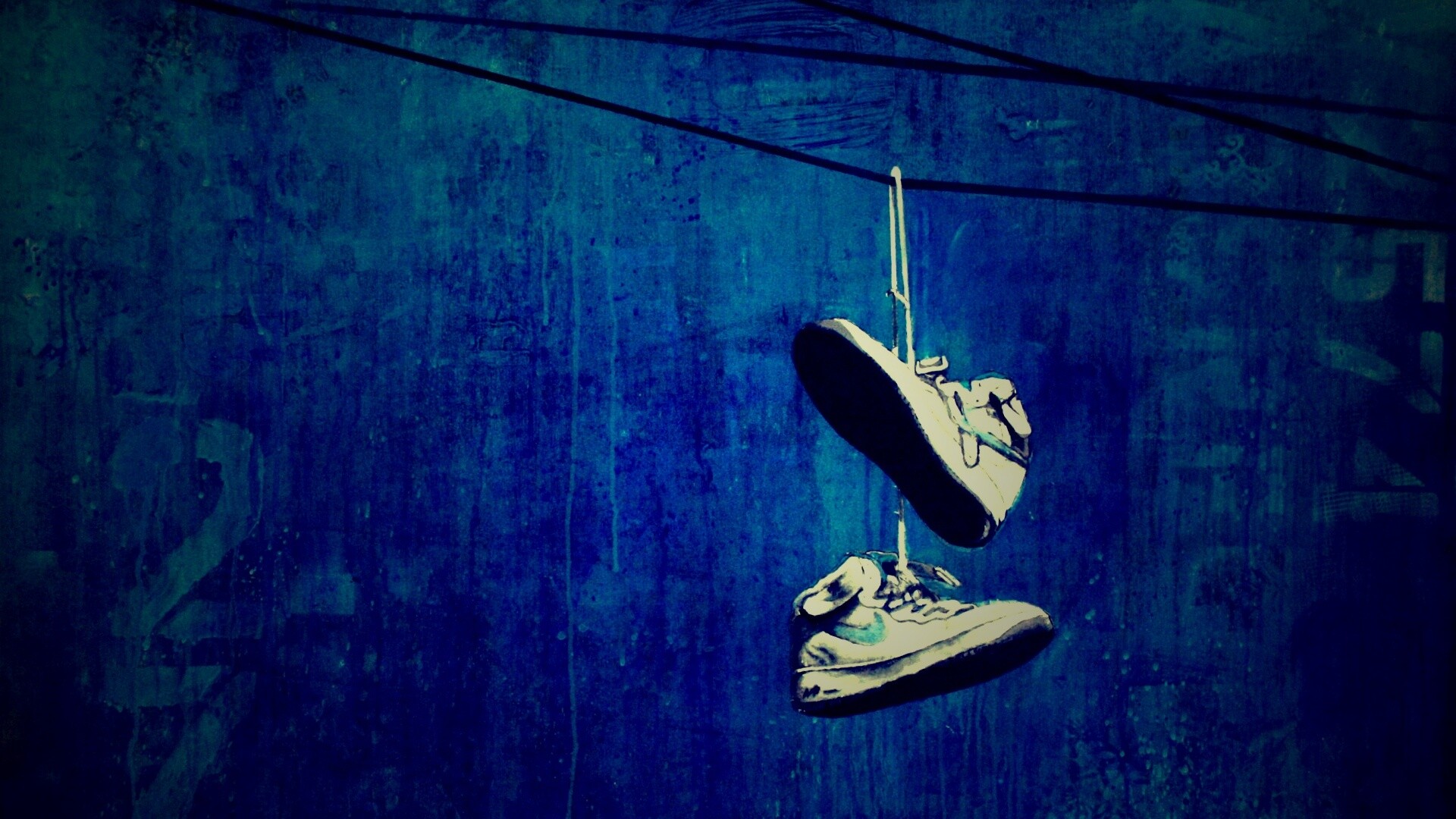 Кросовки на проводе обои