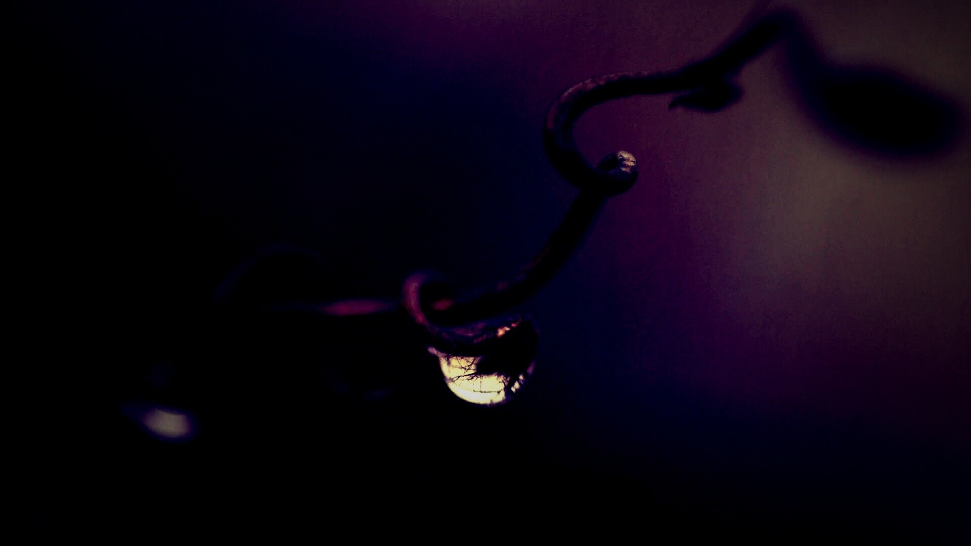 Одинокая капля обои