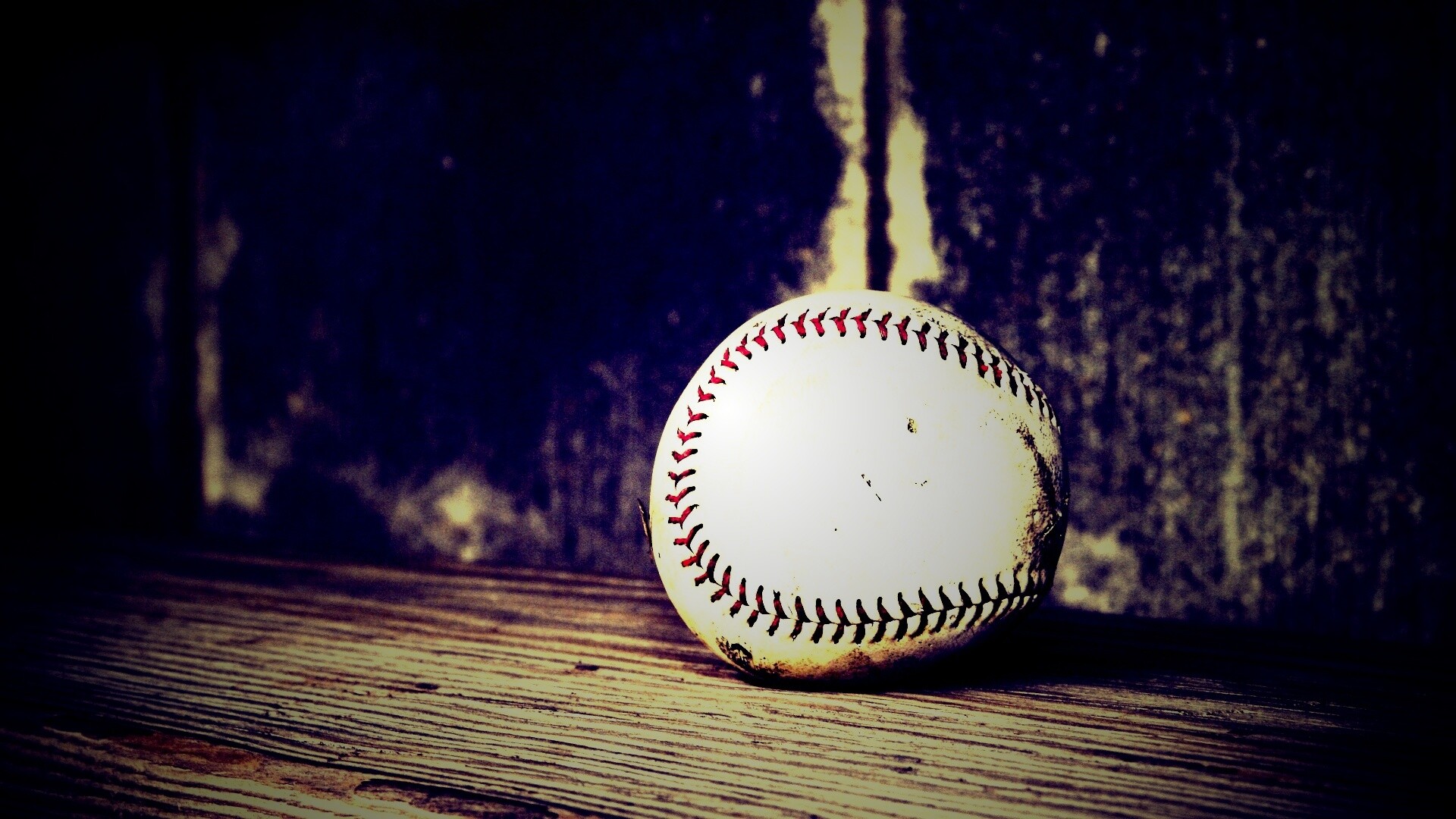Старый бейсбольный мяч обои