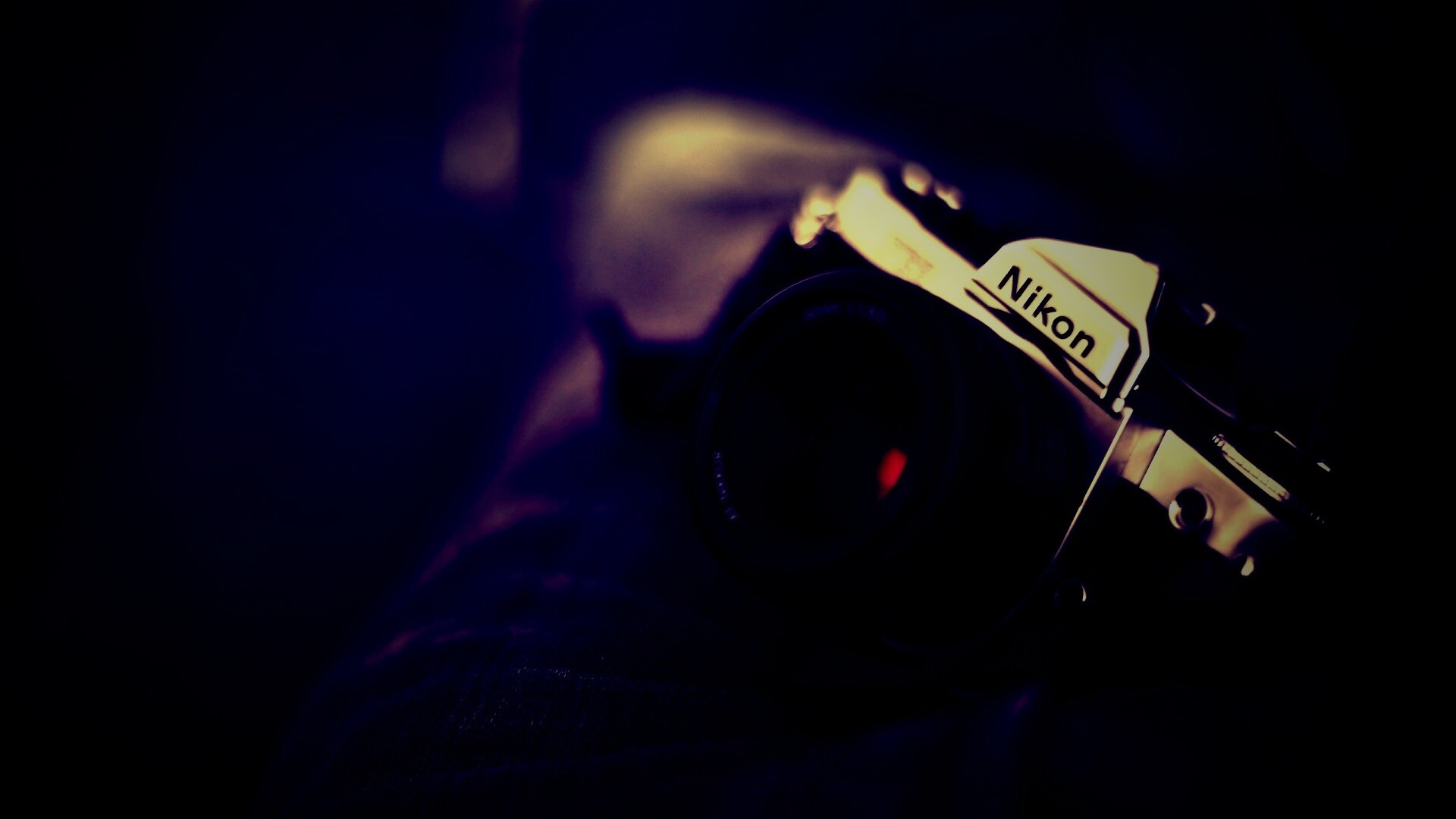 Плёночный фотоаппарат Nikon обои