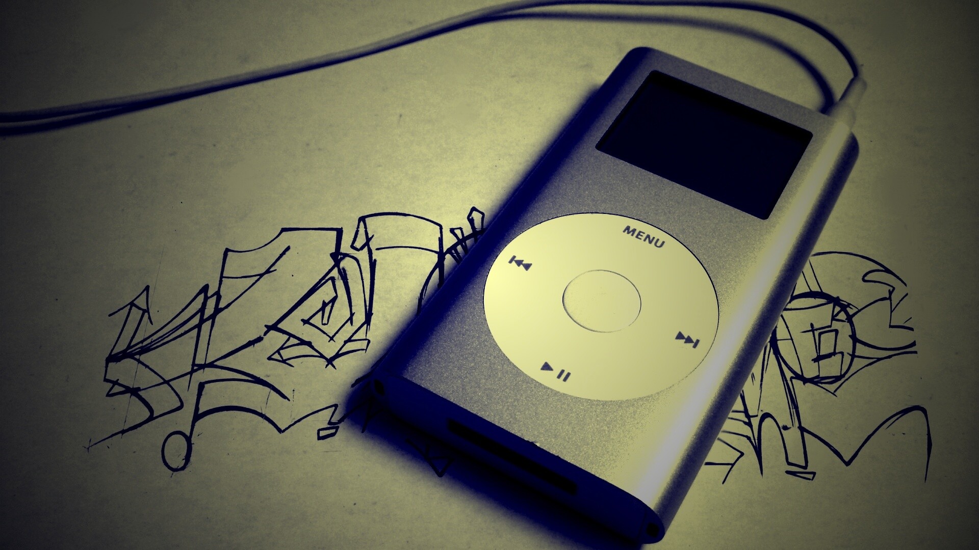 iPod на лиске с граффити обои