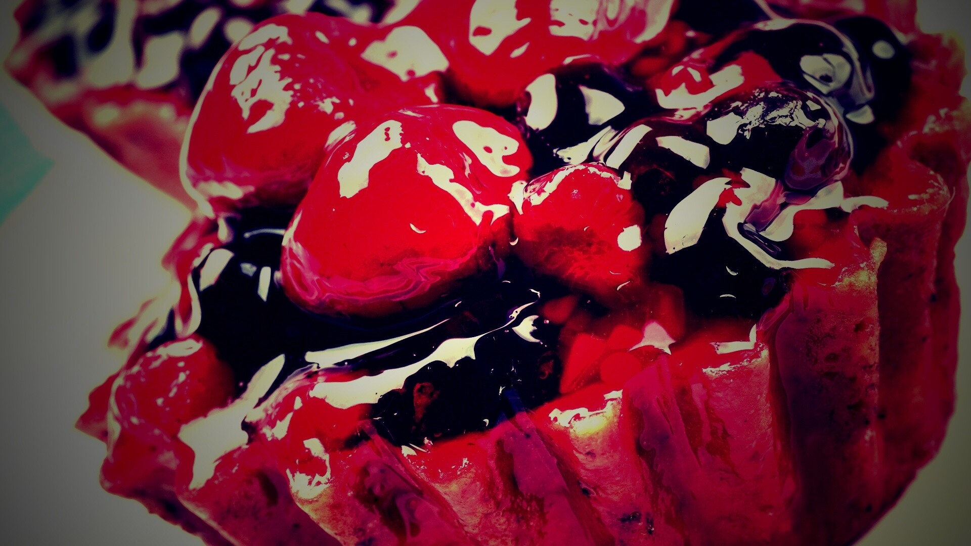 Восхитительная корзиночка с фруктами обои