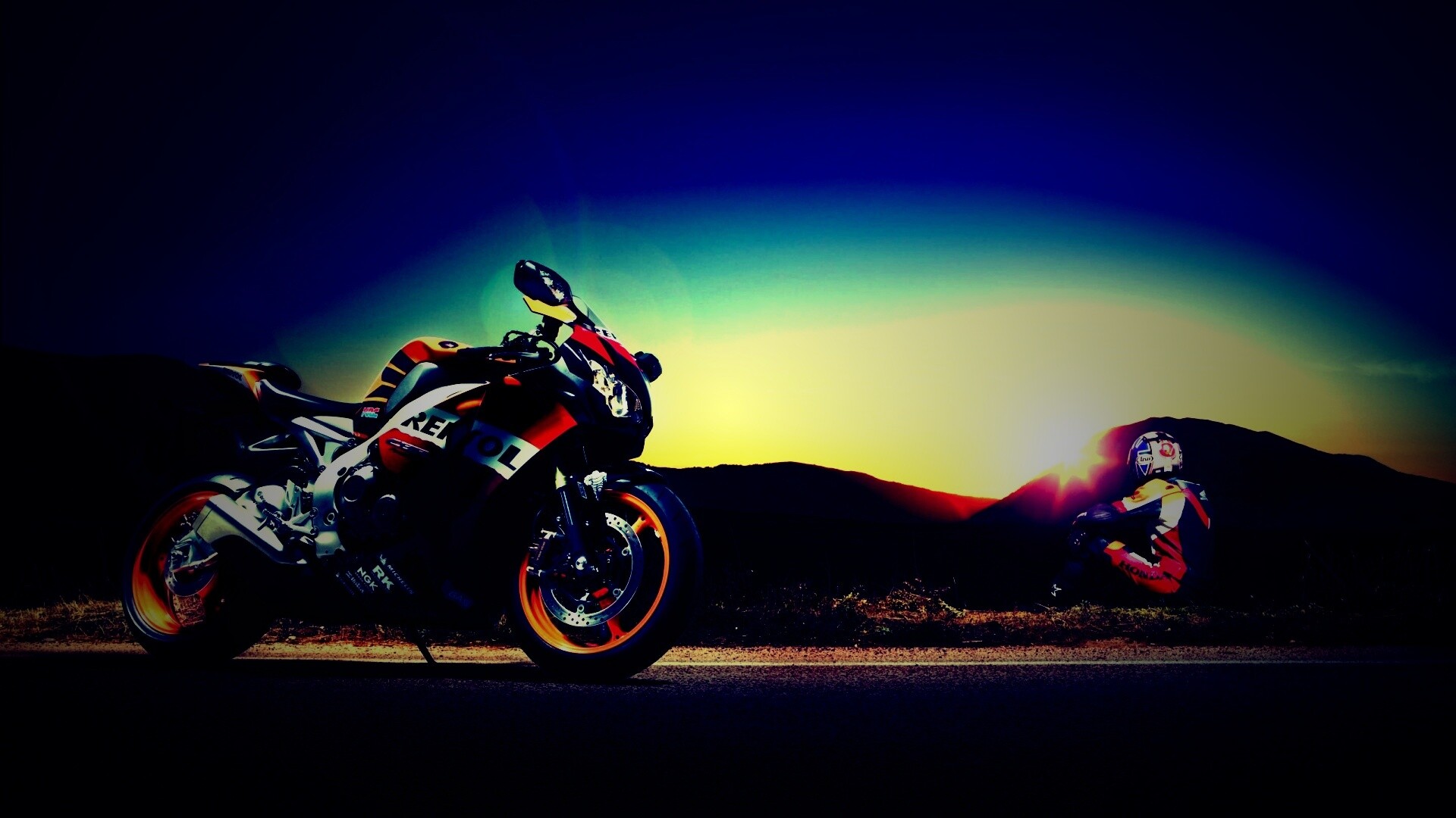 Мотоциклист и мотоцикл обои