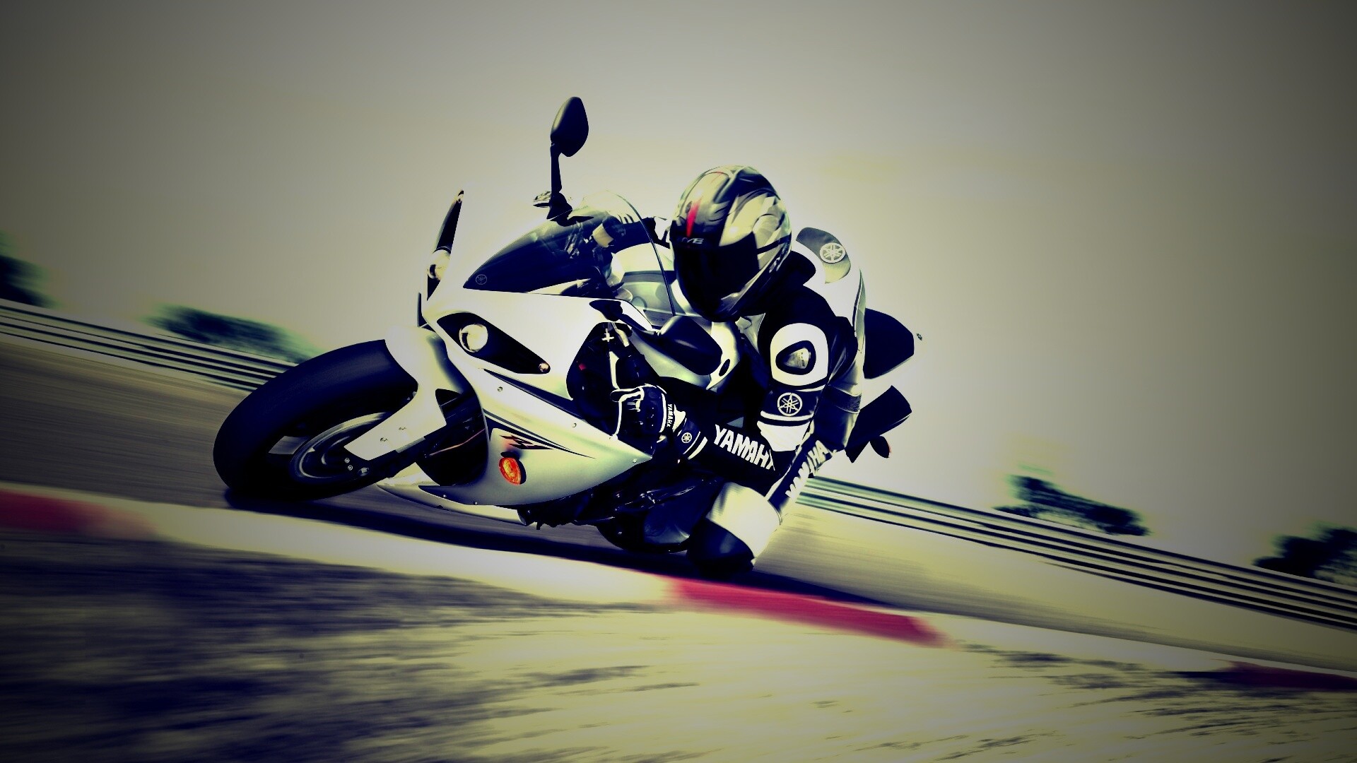 Человек на мотоцикле обои