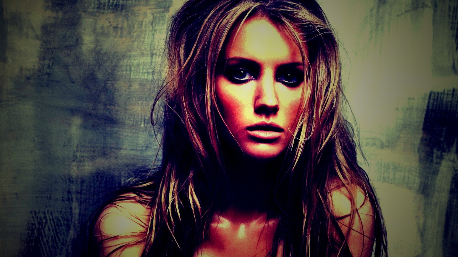 Брюнетка обои