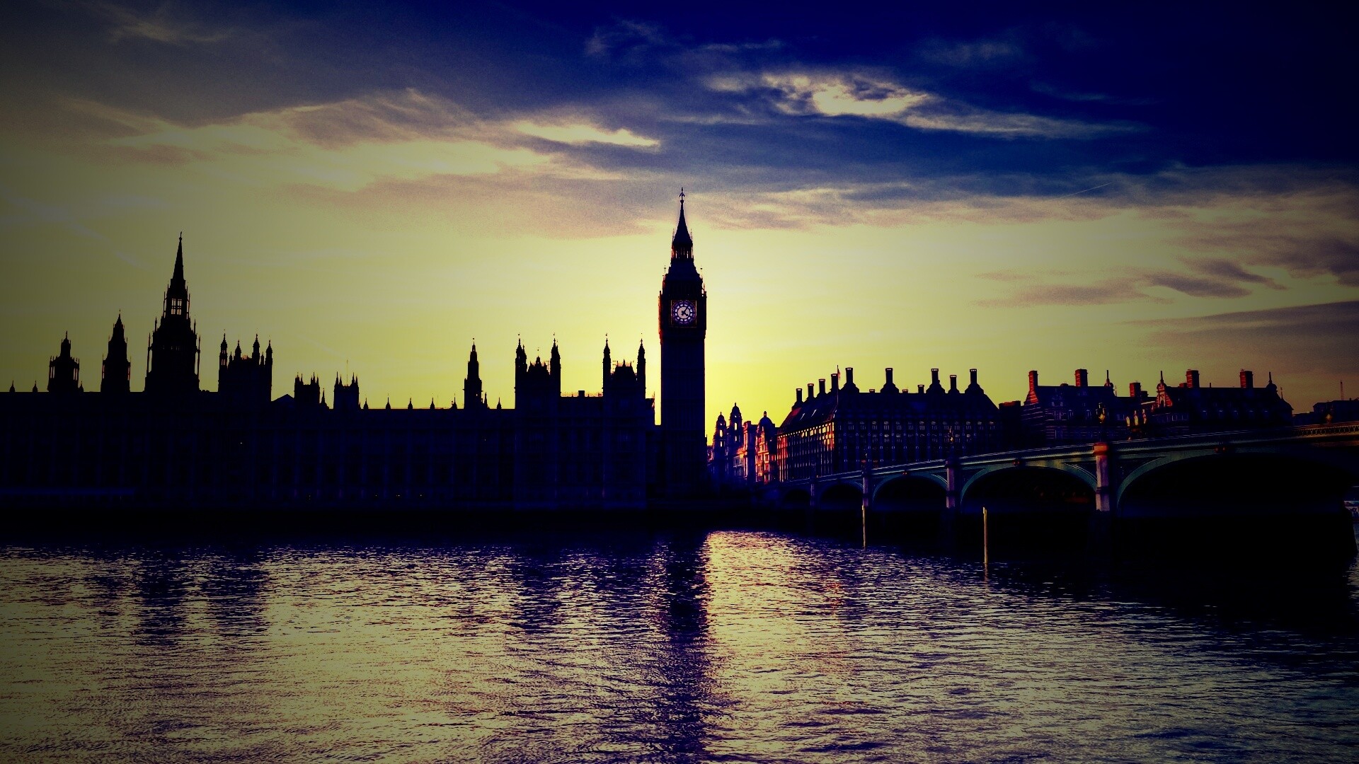 Биг-Бен на берегу Темзы обои