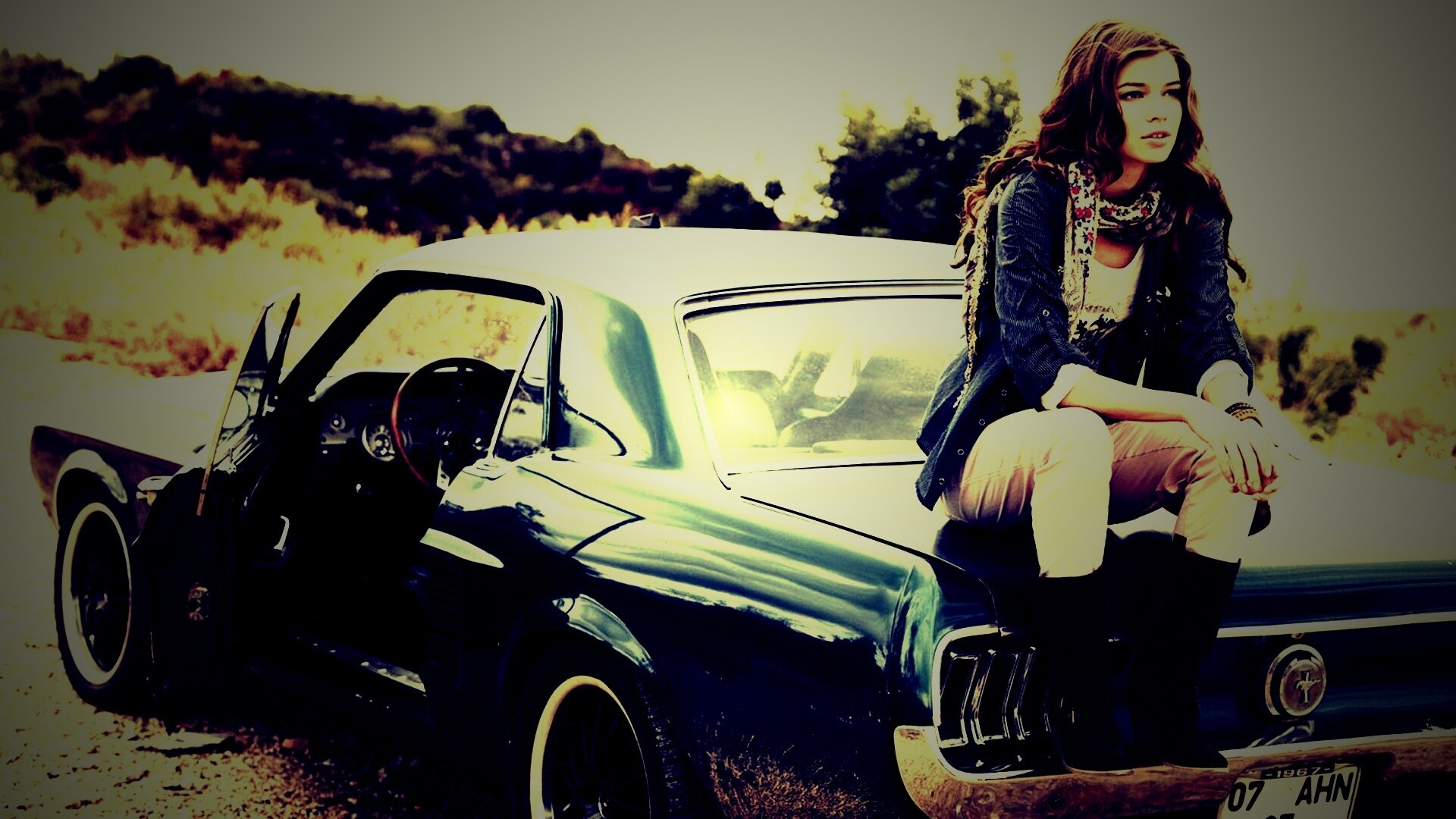 Девушка на мустанге обои