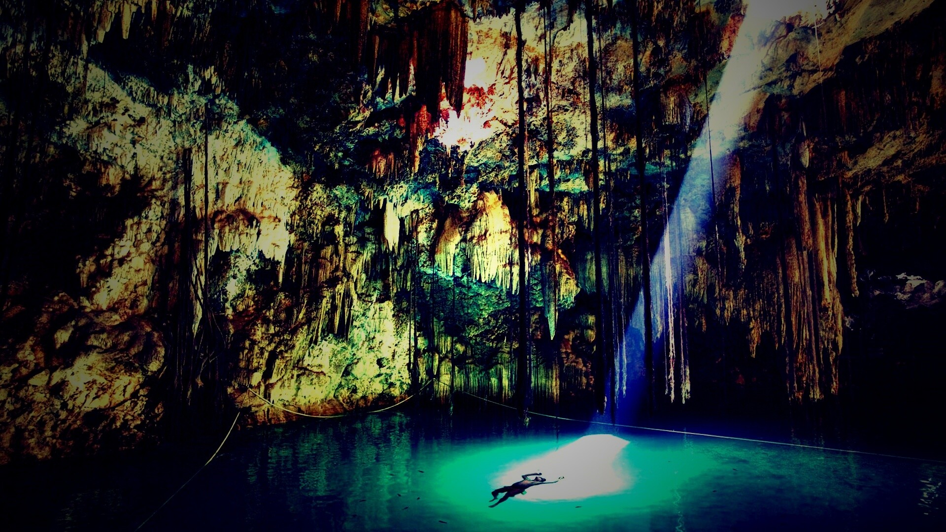 Пещера сталактитов обои