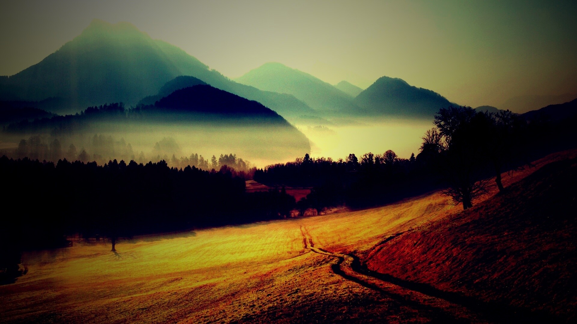 Дорога в туманную долину обои