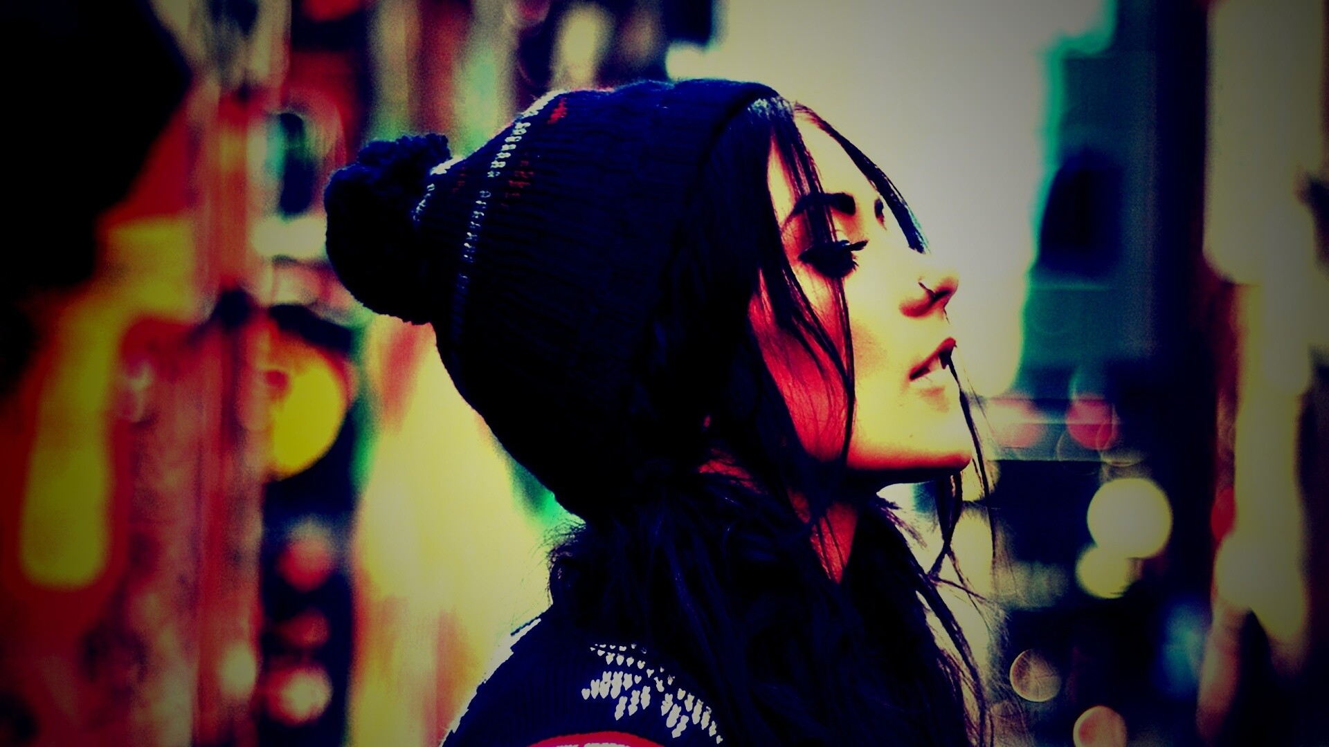 Девушка в шапке обои