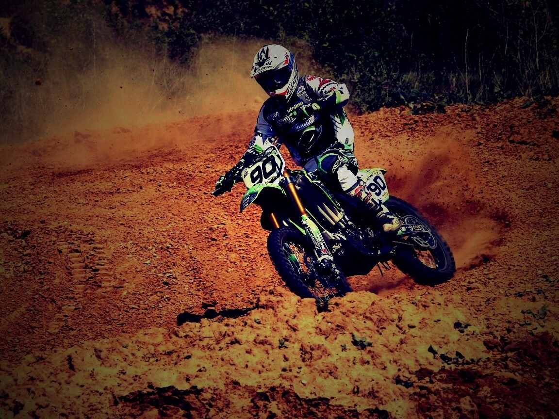 На мототреке обои