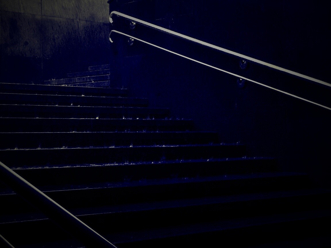 Спуск в подземный переход обои