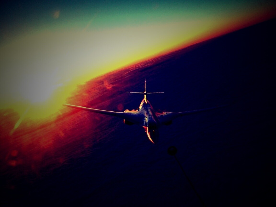 Ту 160 над облаками обои