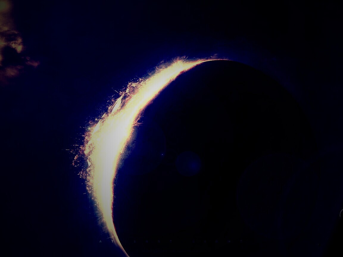 At last light обои