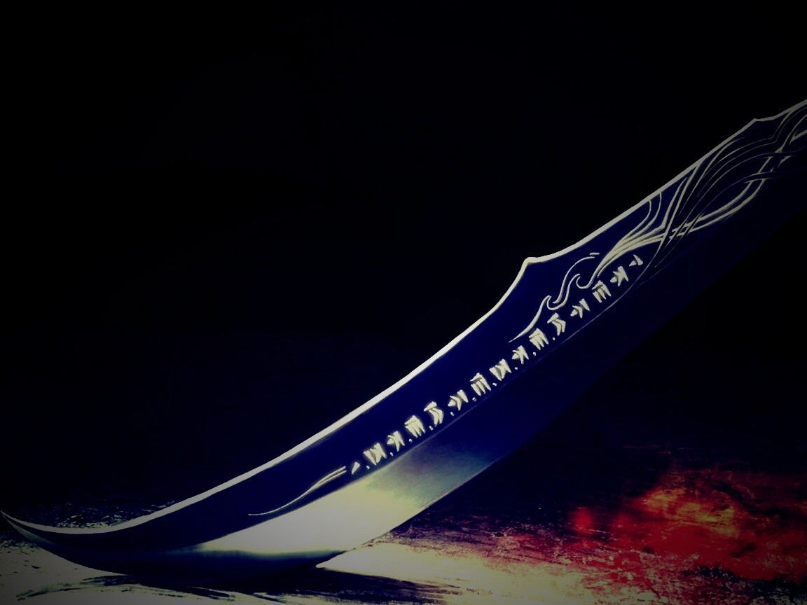 Клинок с магическими рунами обои