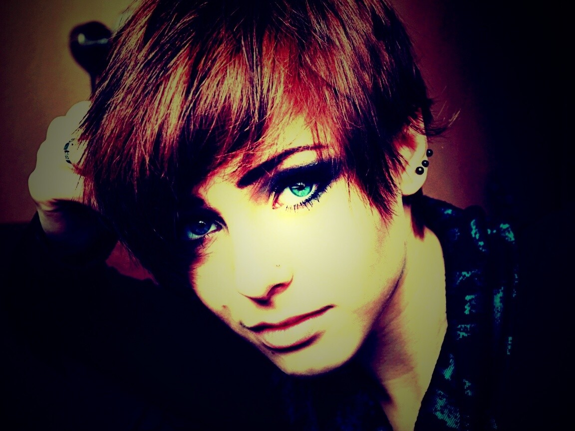 Выразительный взгляд голубых глаз обои