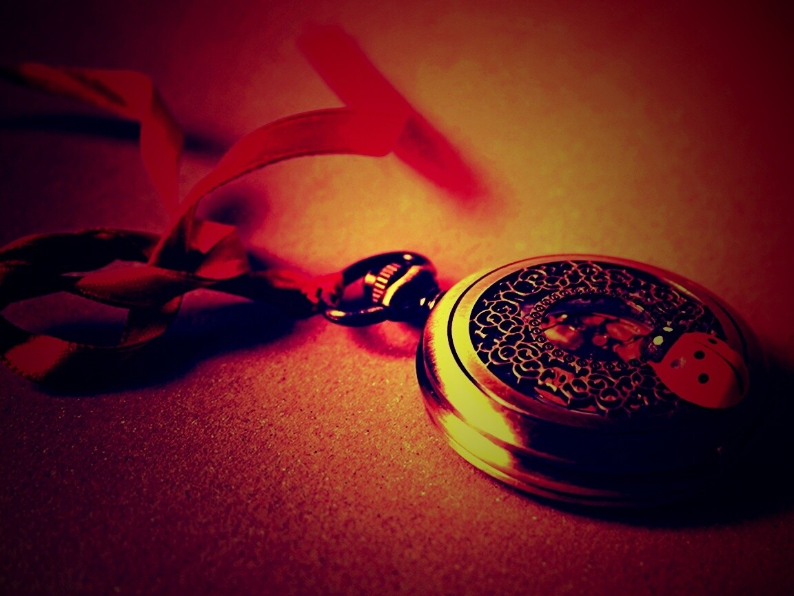 Искусные карманные часы обои