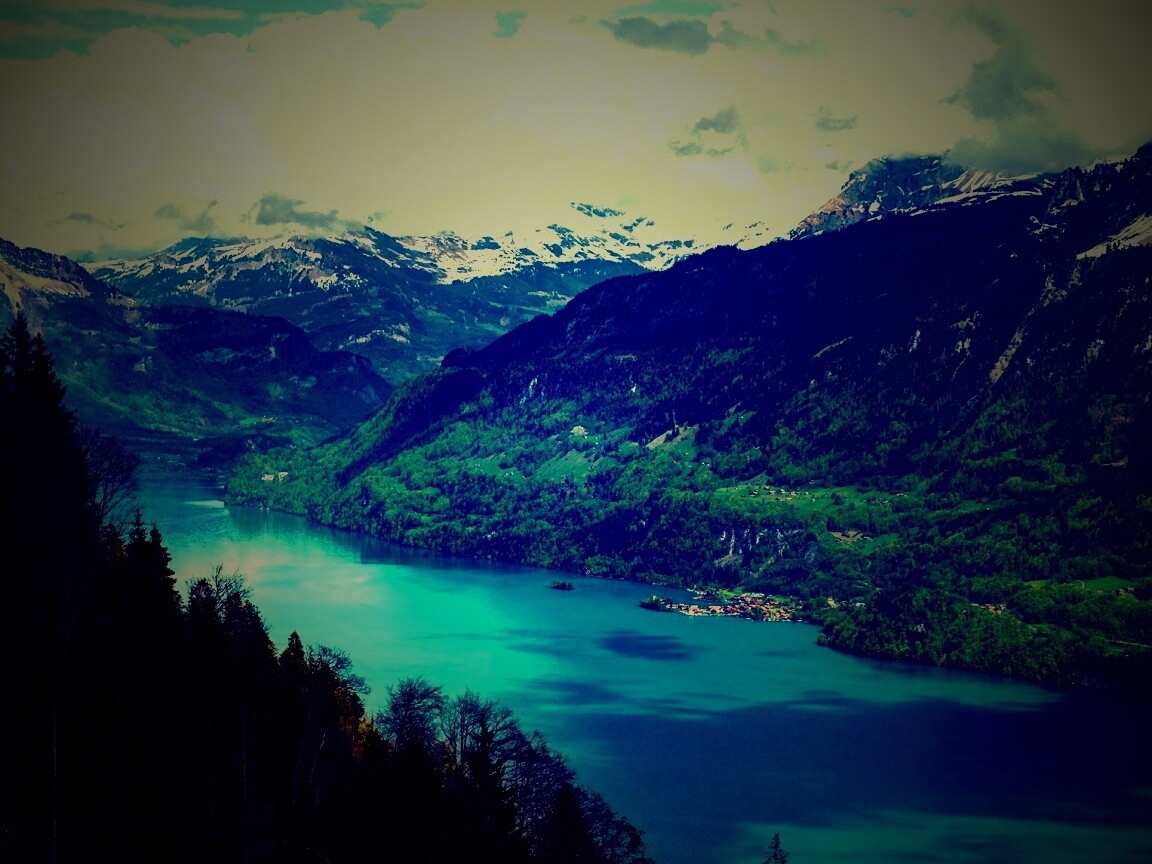 Горная река обои