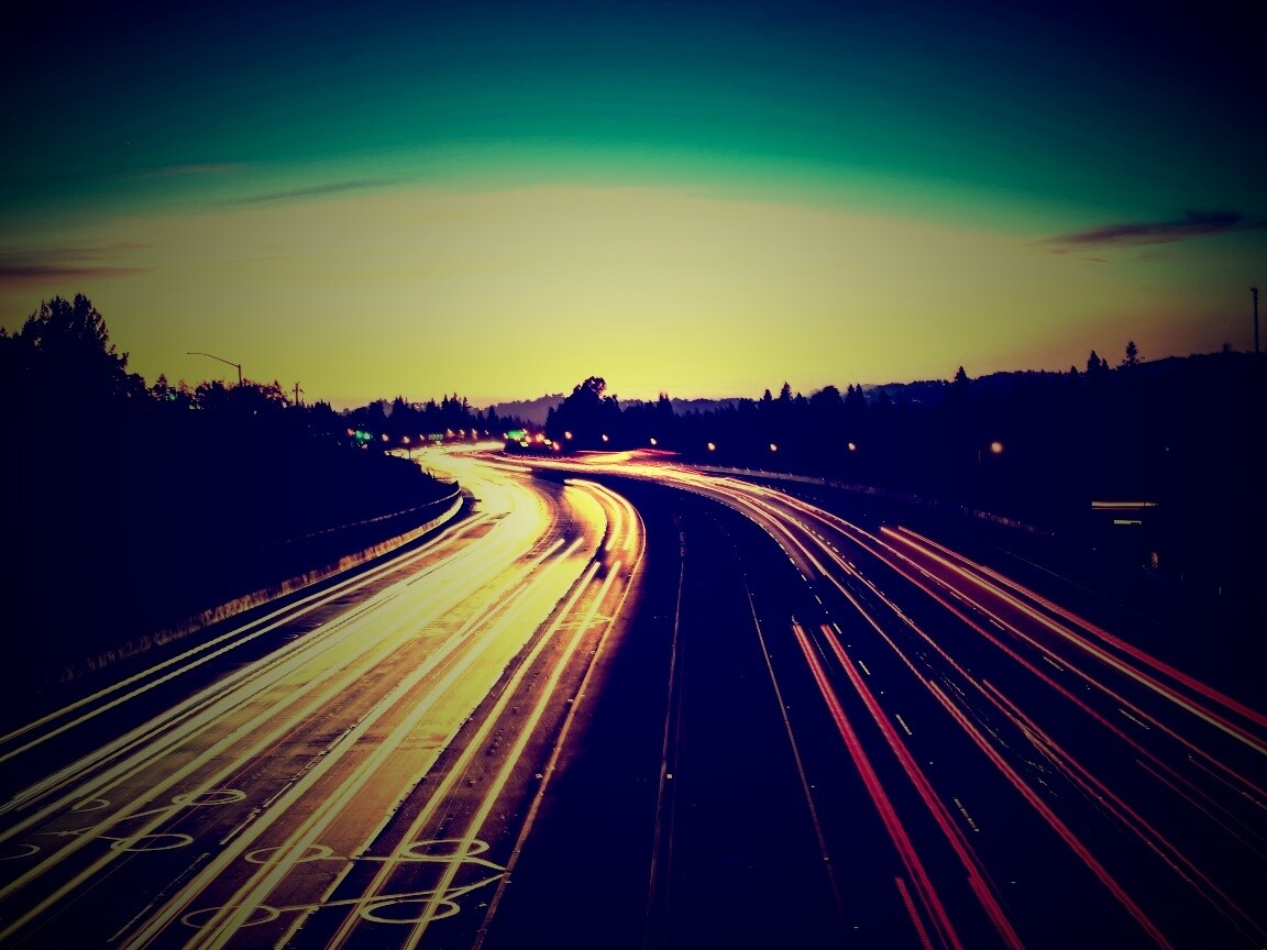 Автострада в огнях обои