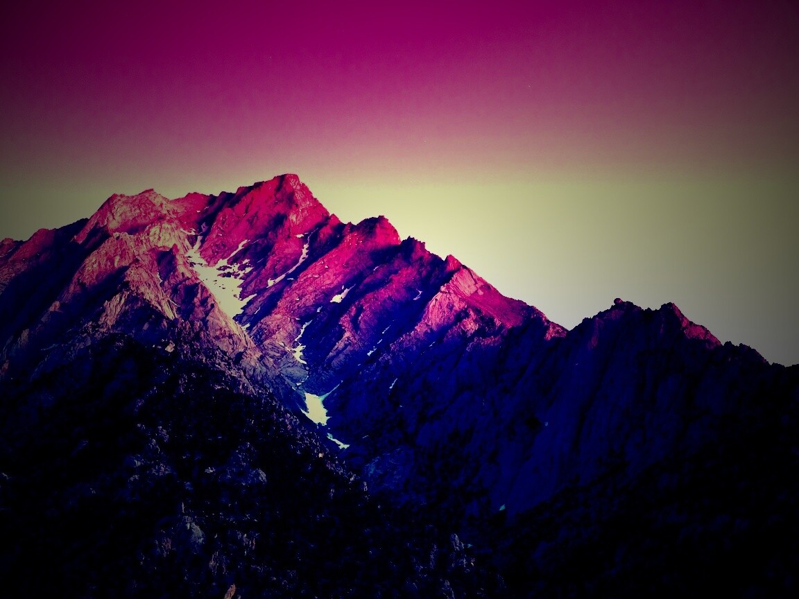 Розовые горы обои