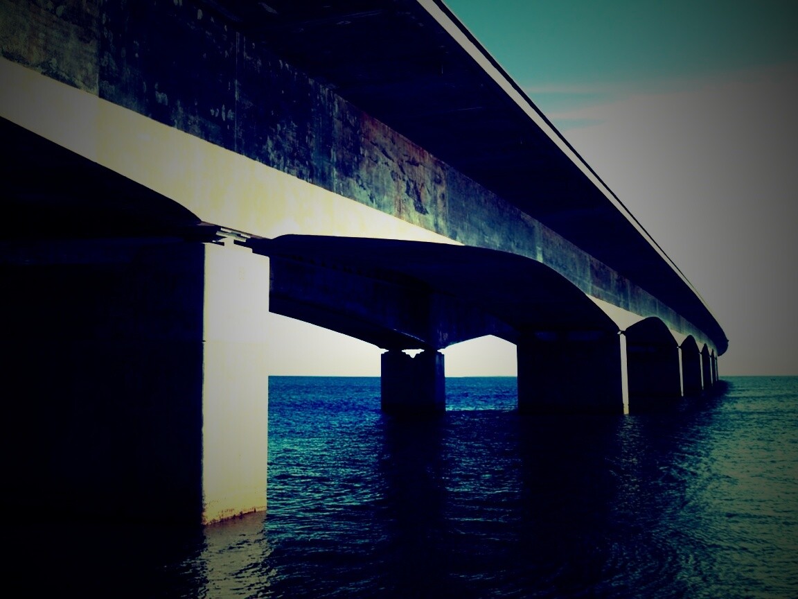 Опоры моста обои