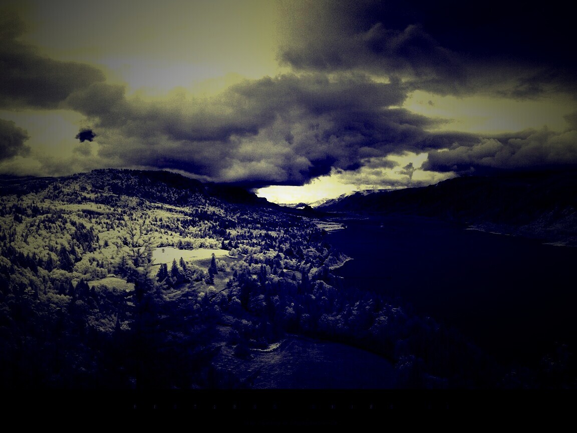 Беспокойное небо обои