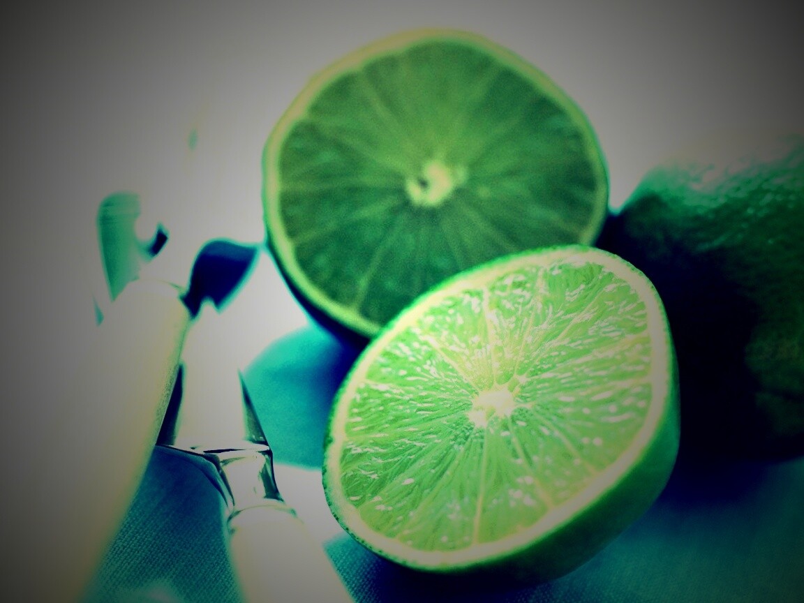 Нож, вилка и лайм обои