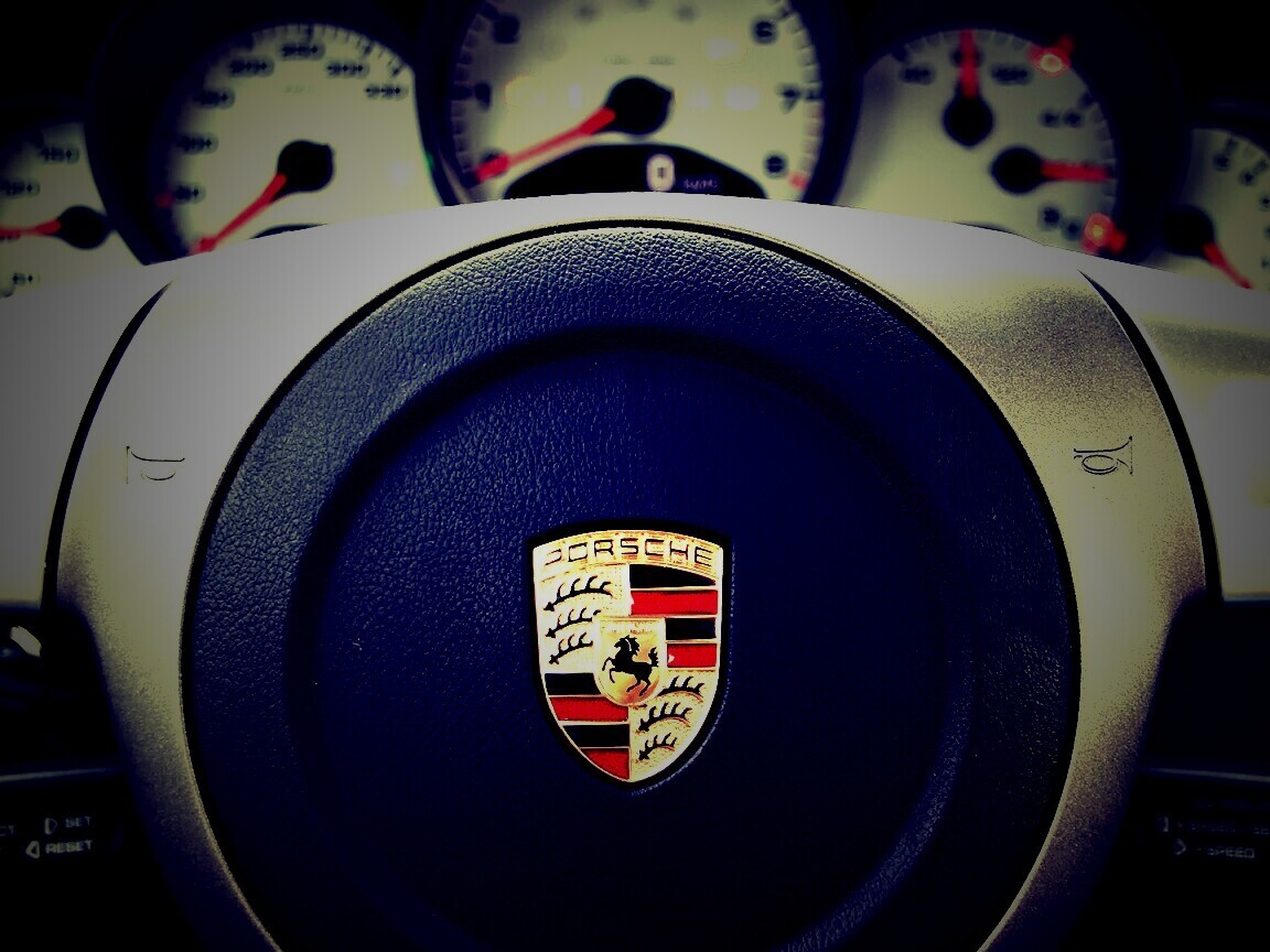 Руль Porshe обои