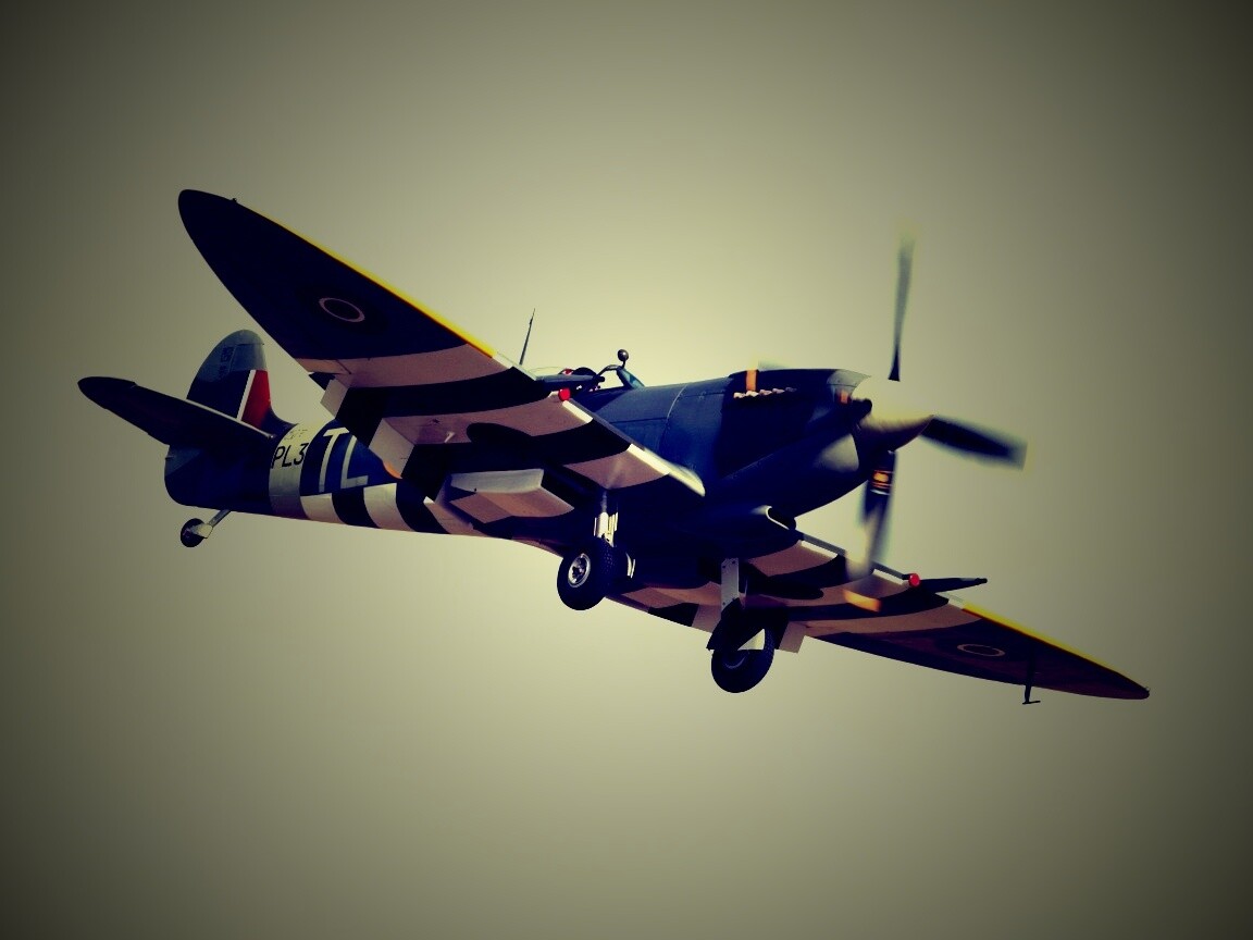 Истребитель времён Второй Мировой Войны обои