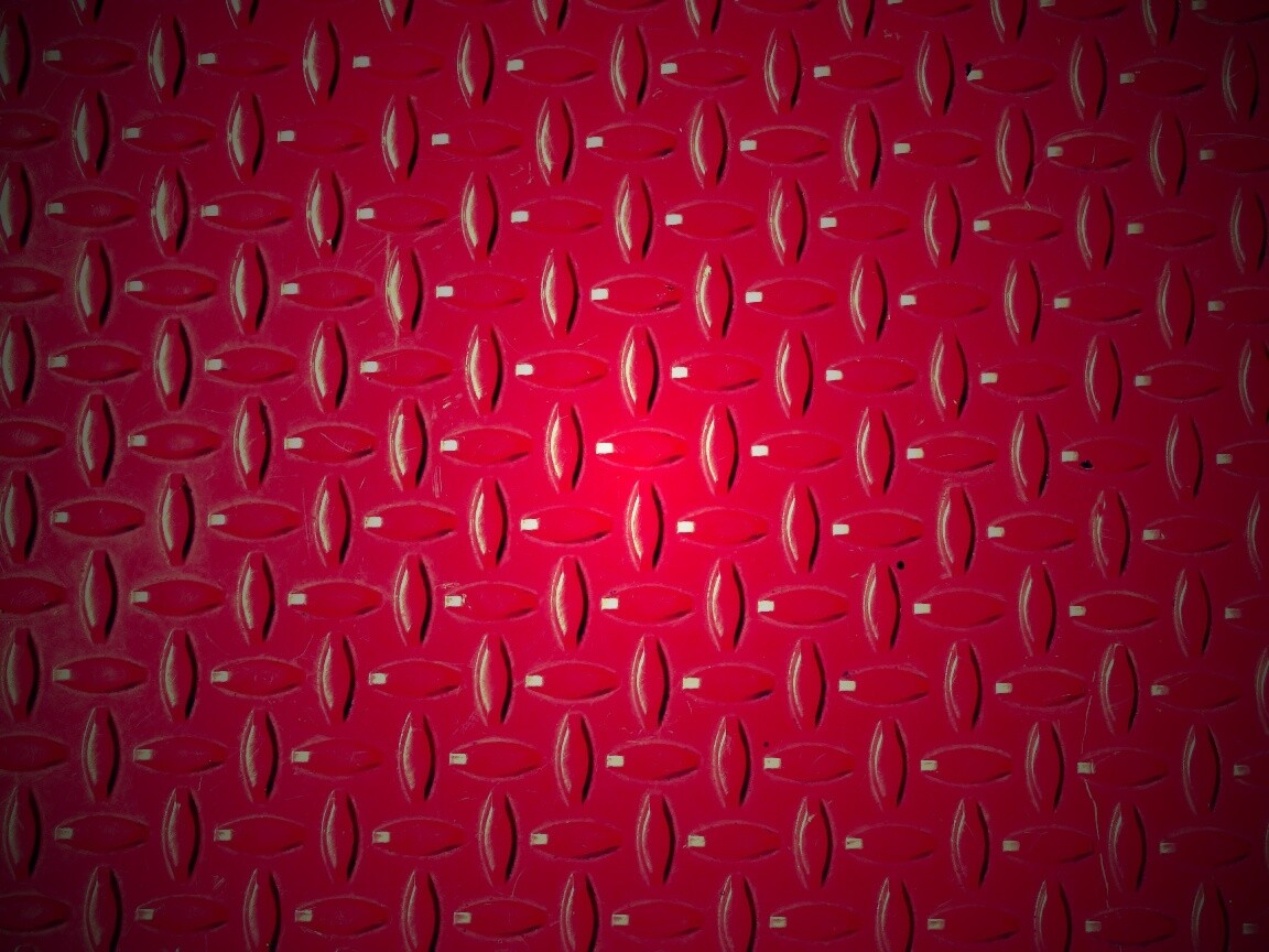 Стальной лист красного цвета обои