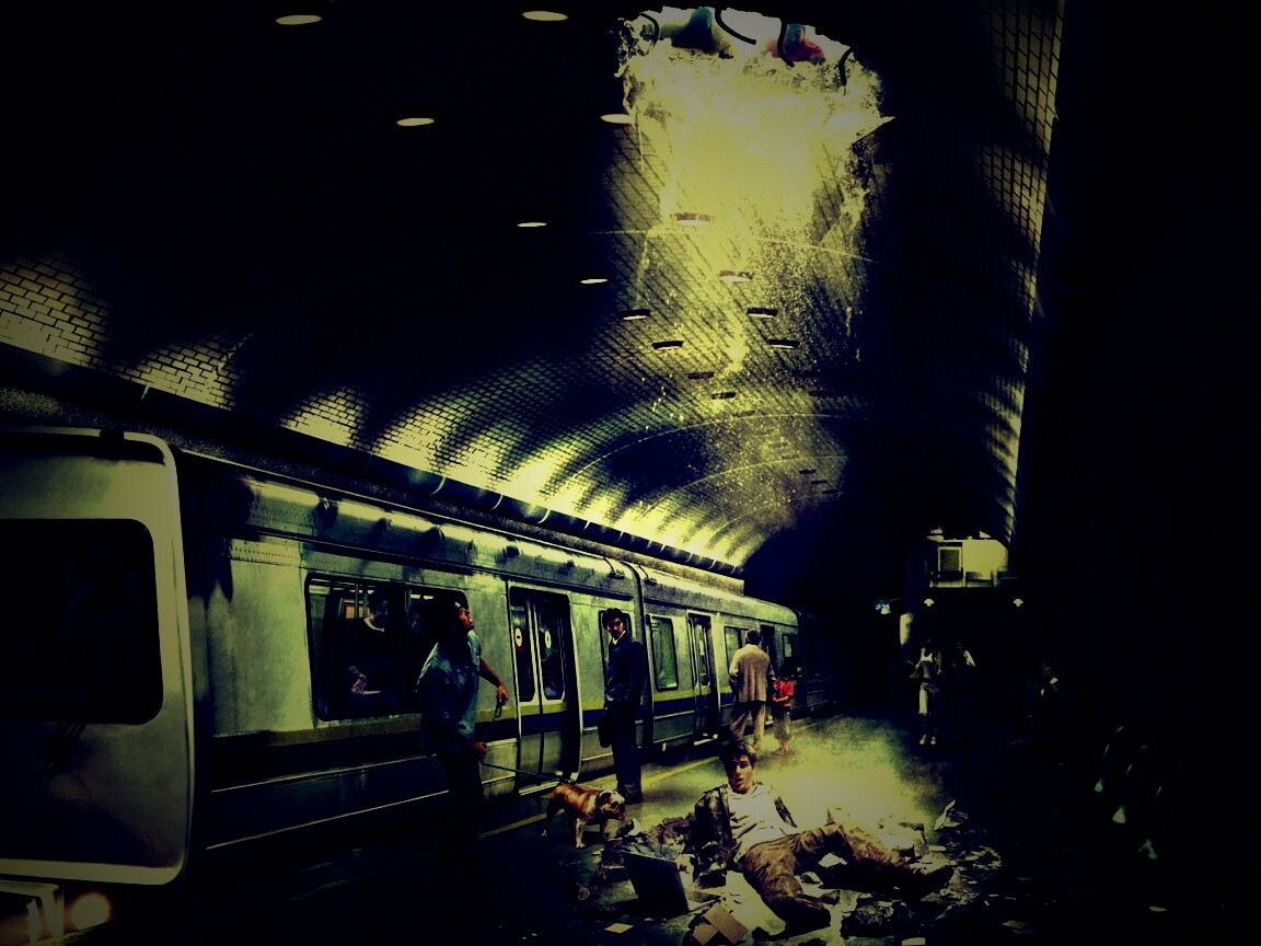 Провалившийся в метро обои