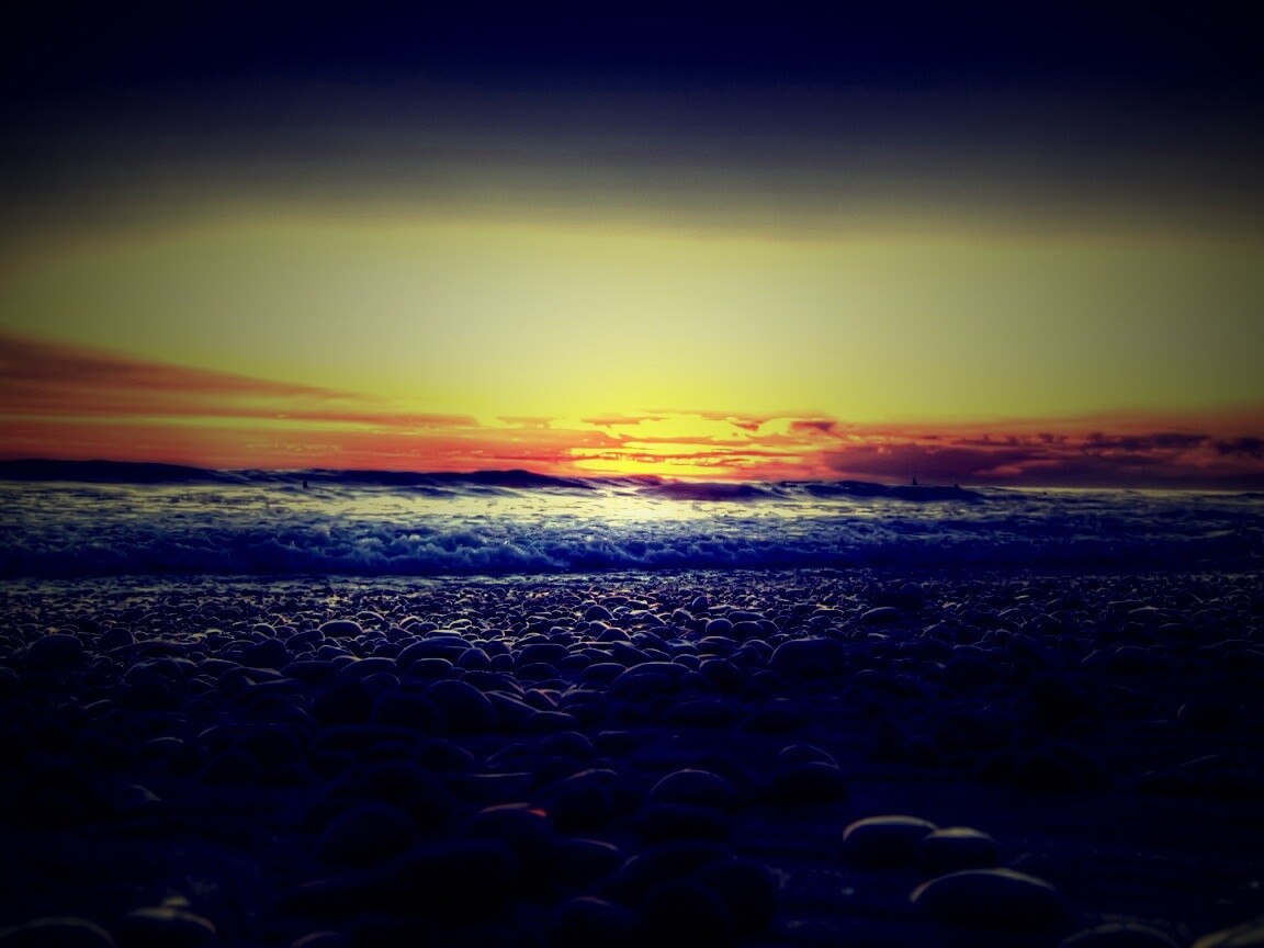 Каменистый пляж обои