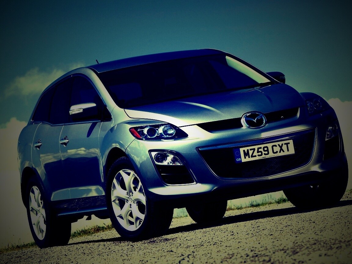 Кроссовер Mazda обои