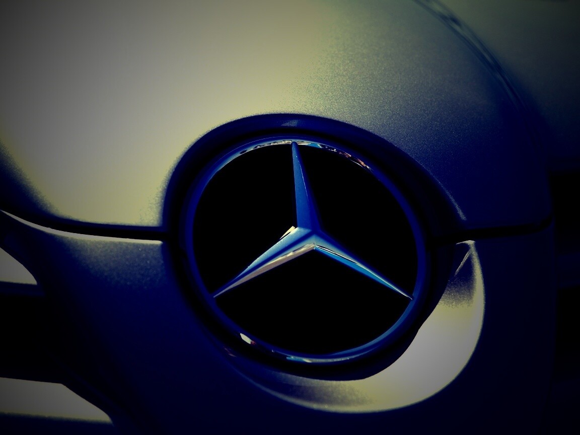 Логотип Мерседес обои